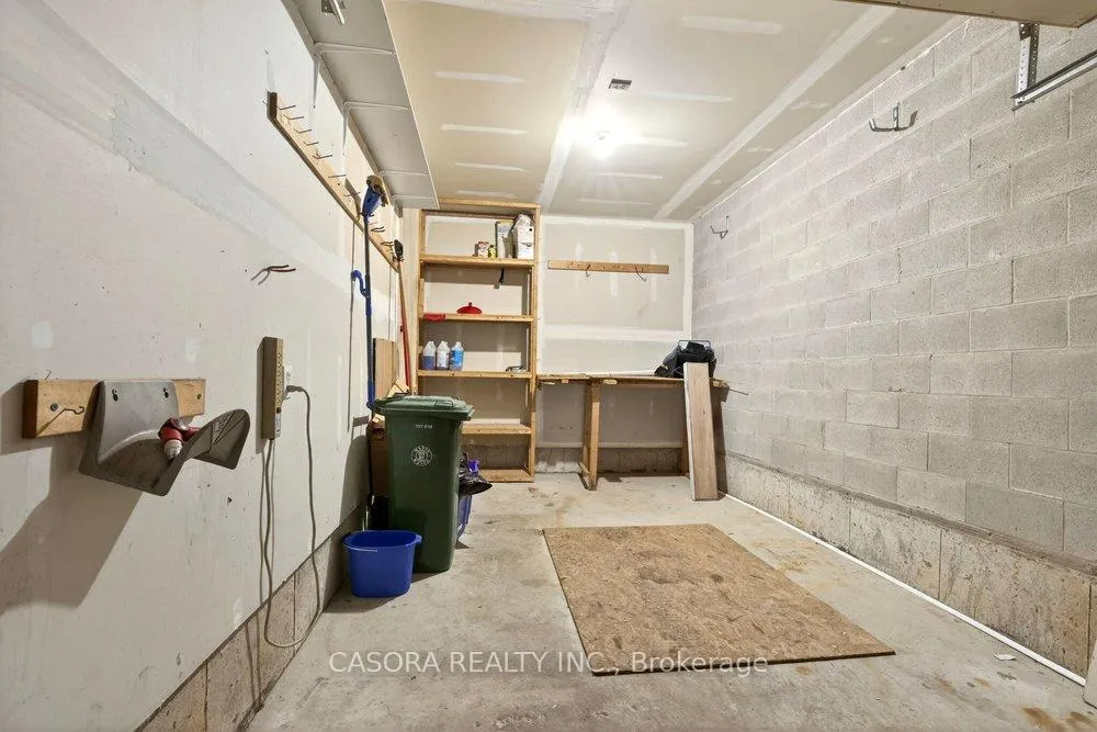 Photo 26 of 39 Foxborough Drive, Hamilton, Ancaster — HOMEH