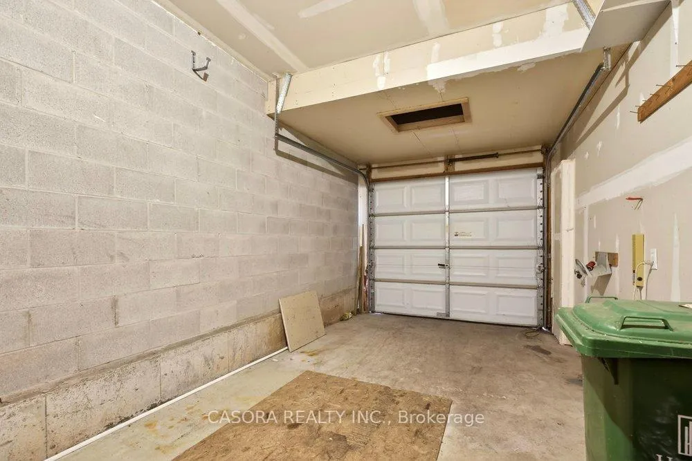 Photo 27 of 39 Foxborough Drive, Hamilton, Ancaster — HOMEH