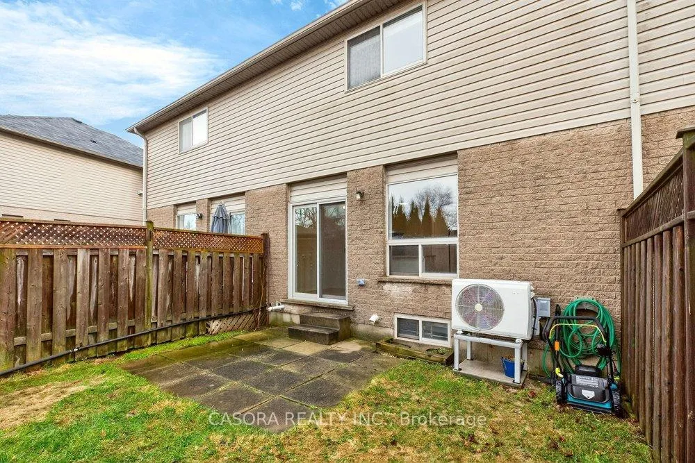 Photo 30 of 39 Foxborough Drive, Hamilton, Ancaster — HOMEH