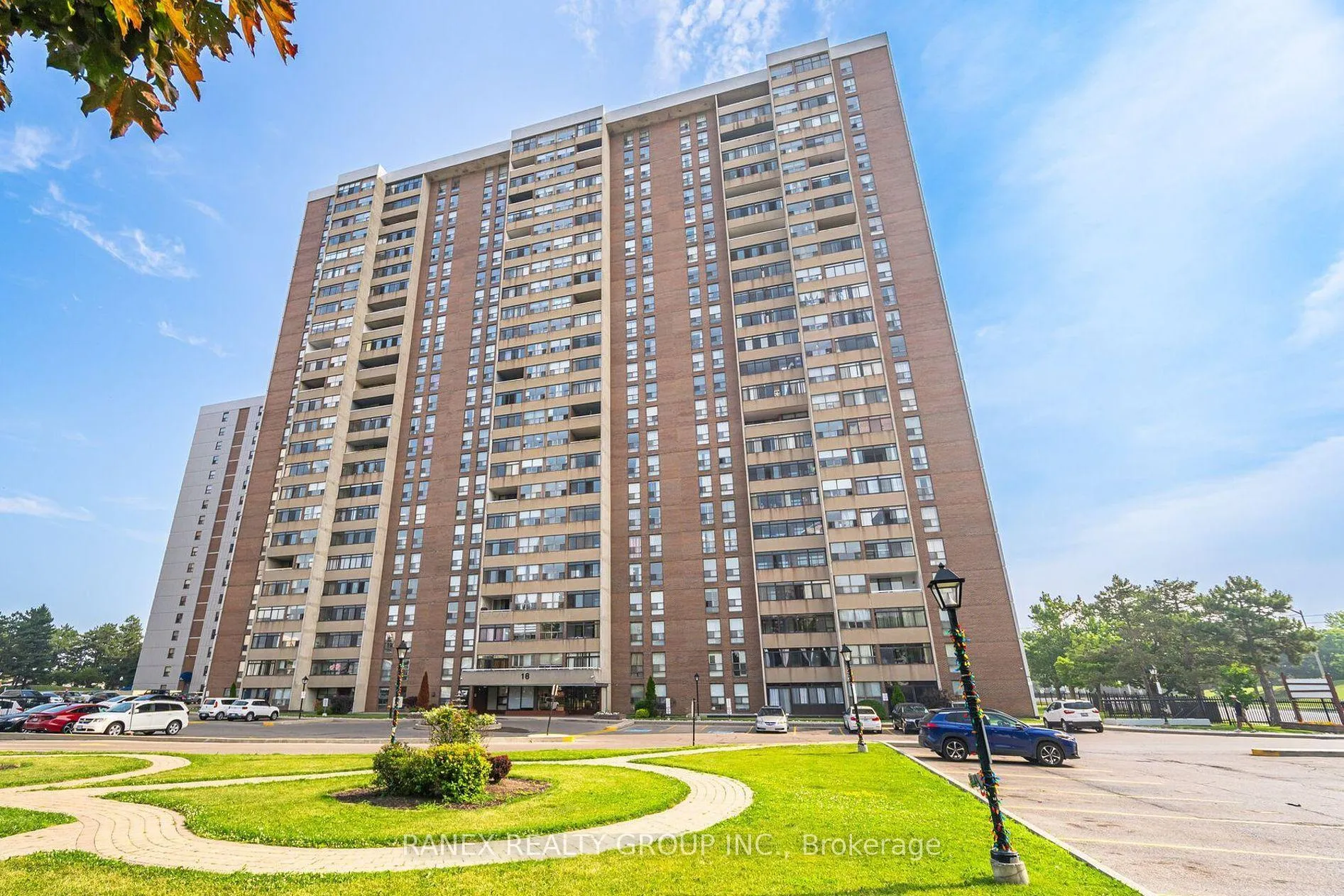 Photo 1 of Unit 1012, 18 Knightsbridge Road, Brampton, Queen Street Corridor — HOMEH