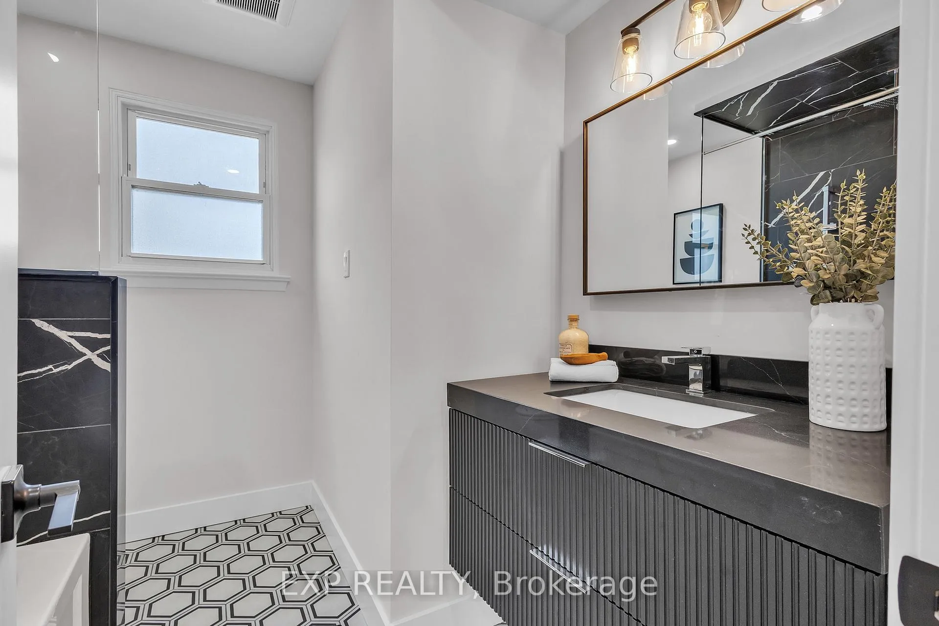 Photo 20 of 4185 Sutherland Crescent, Burlington, Shoreacres — HOMEH