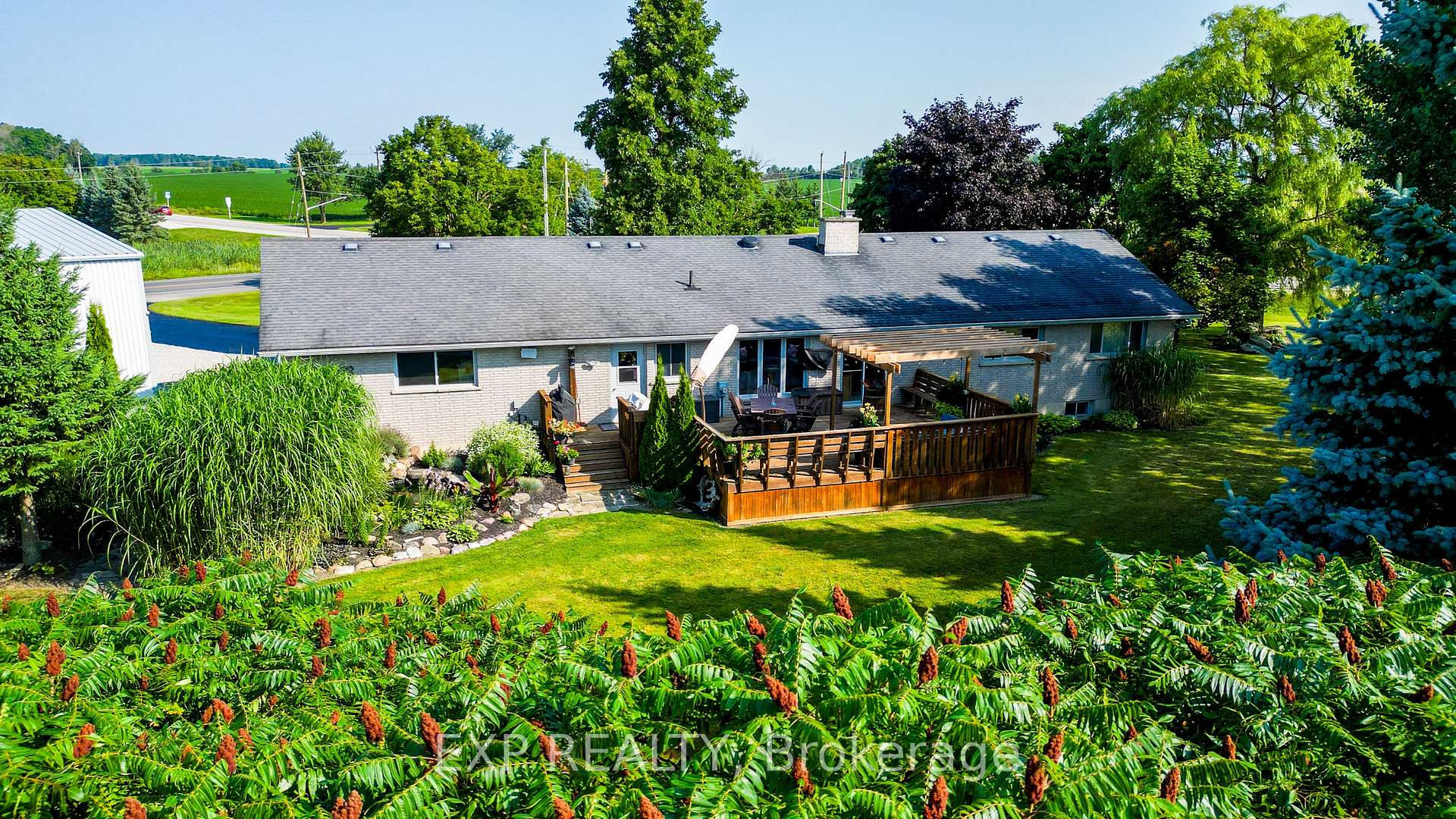 Photo 7 of 7998 Wellington Rd 7, Mapleton, Rural Mapleton — HOMEH