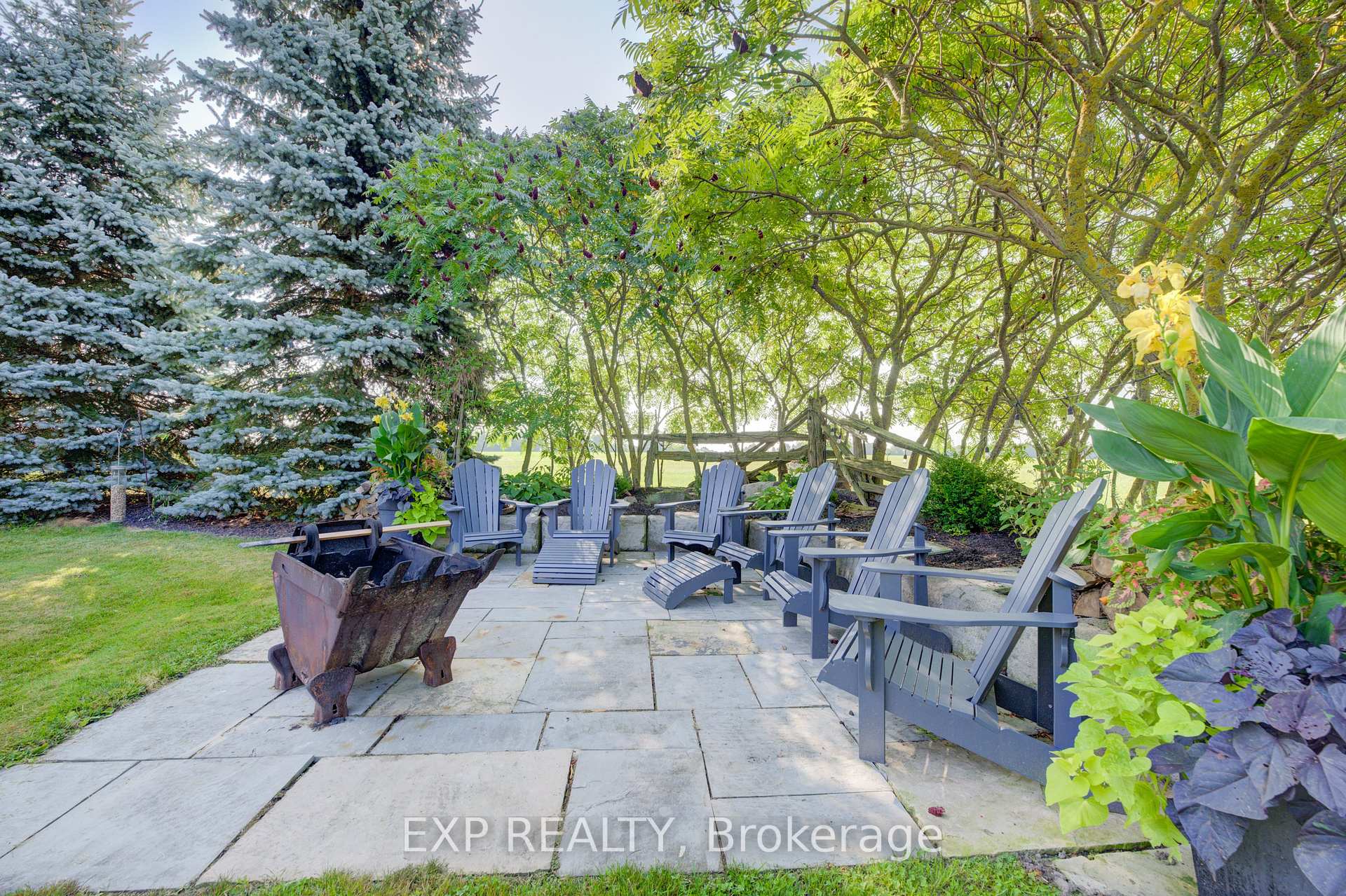 Photo 9 of 7998 Wellington Rd 7, Mapleton, Rural Mapleton — HOMEH