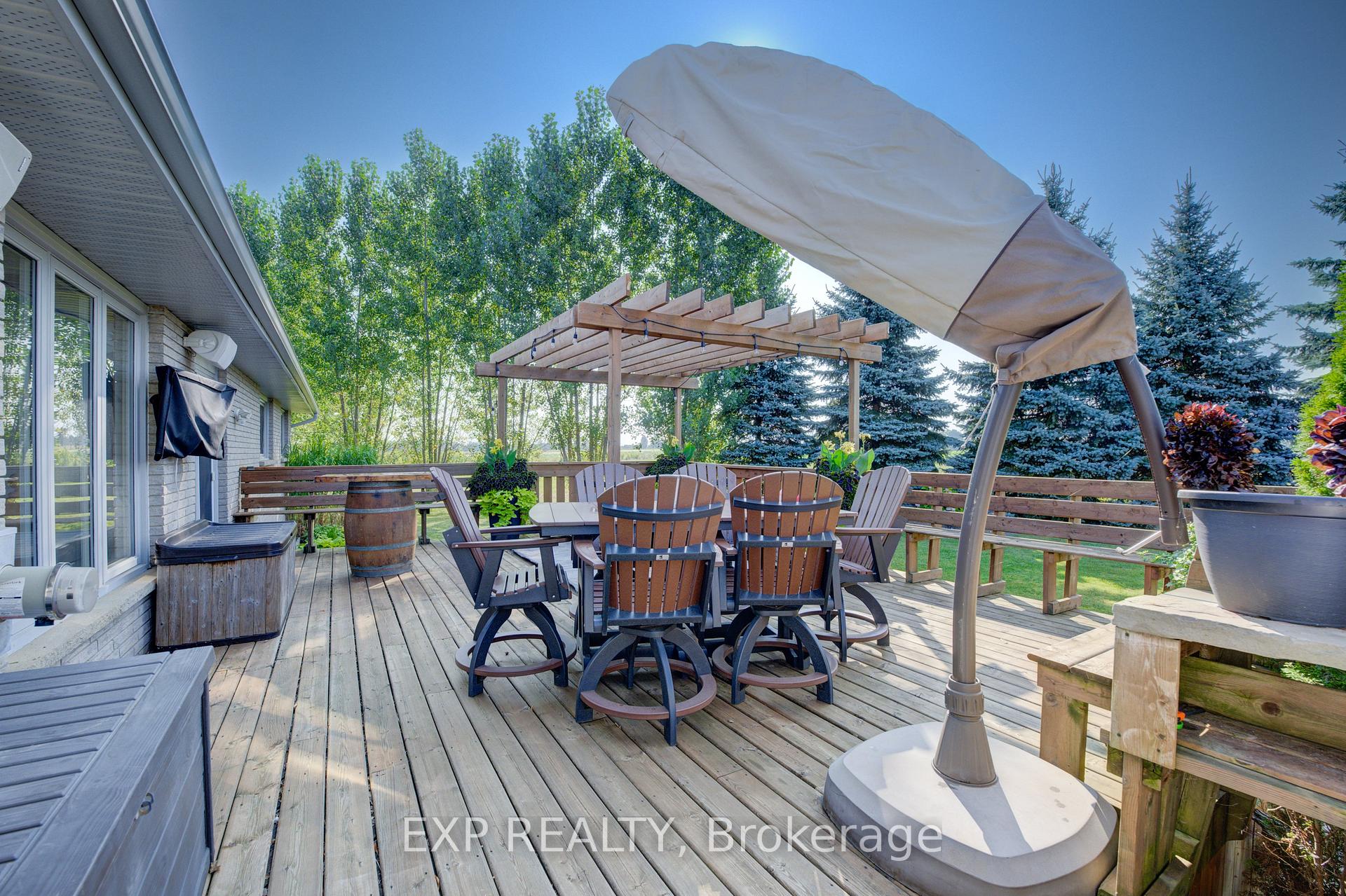 Photo 10 of 7998 Wellington Rd 7, Mapleton, Rural Mapleton — HOMEH