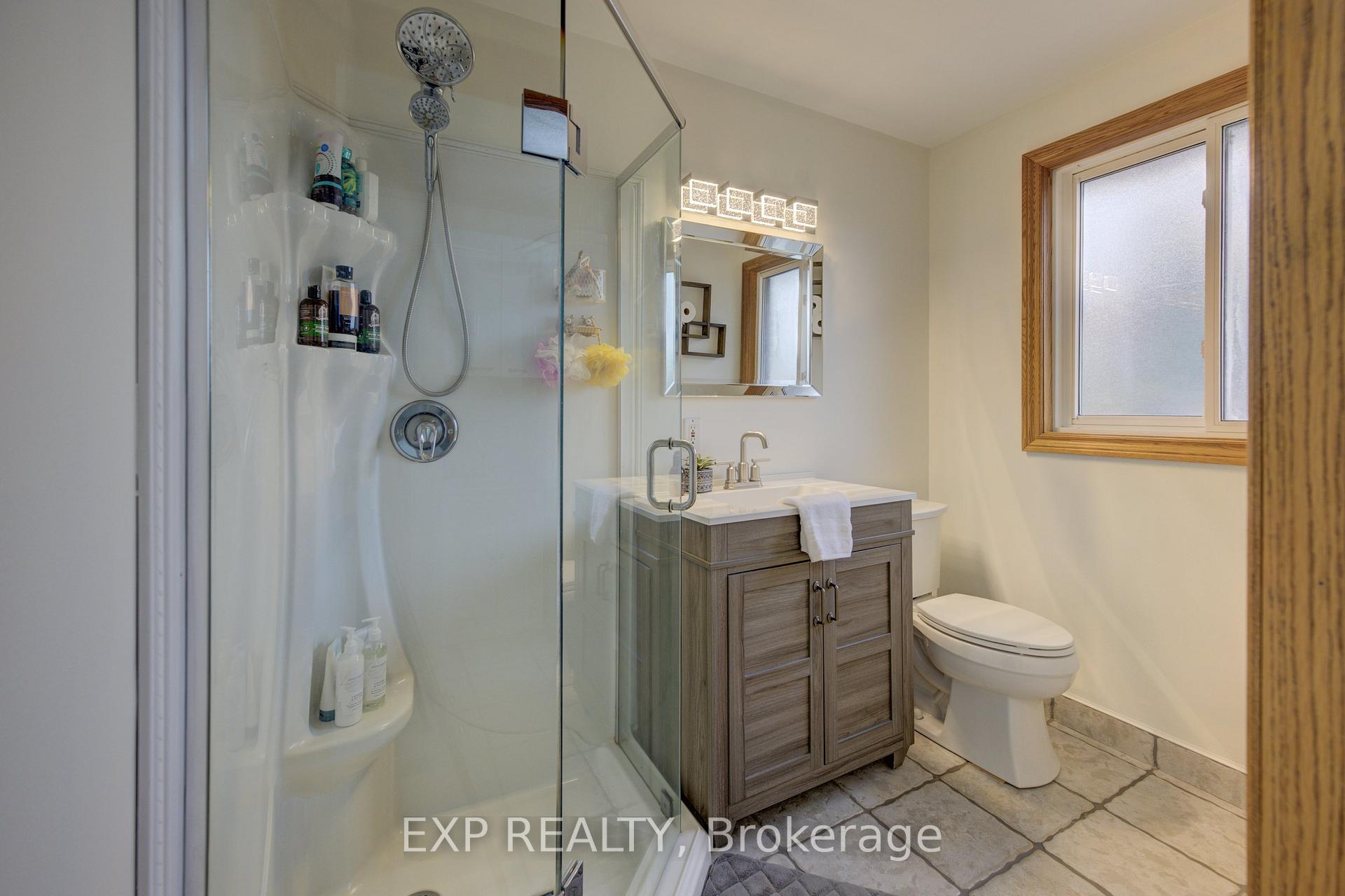 Photo 24 of 7998 Wellington Rd 7, Mapleton, Rural Mapleton — HOMEH