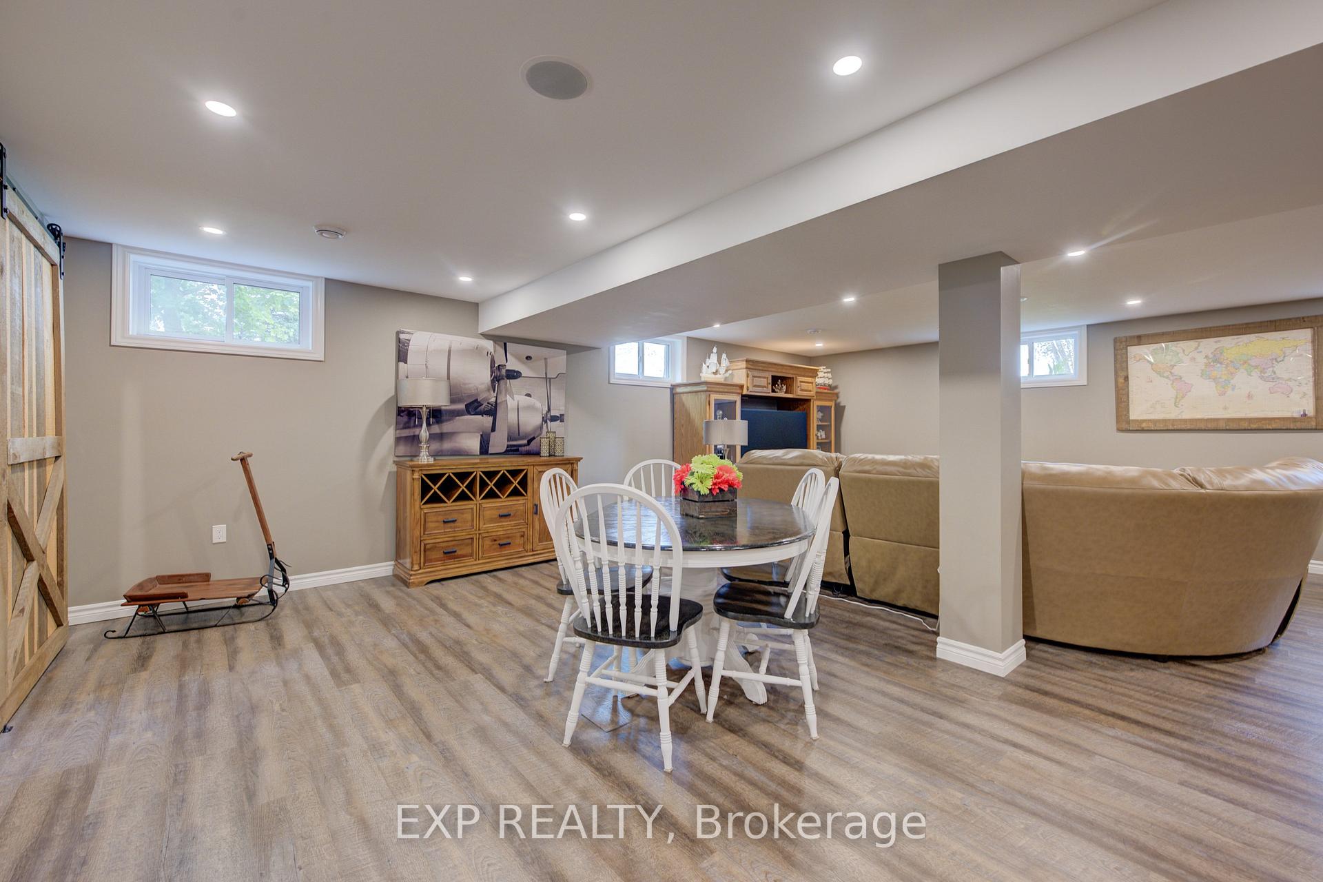 Photo 30 of 7998 Wellington Rd 7, Mapleton, Rural Mapleton — HOMEH