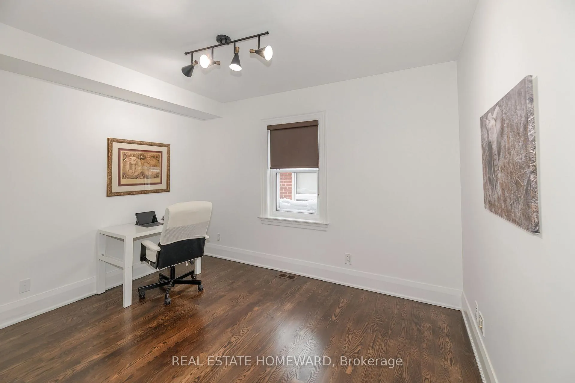 Photo 4 of 237 Ferris Road, Toronto, O'Connor-Parkview — HOMEH