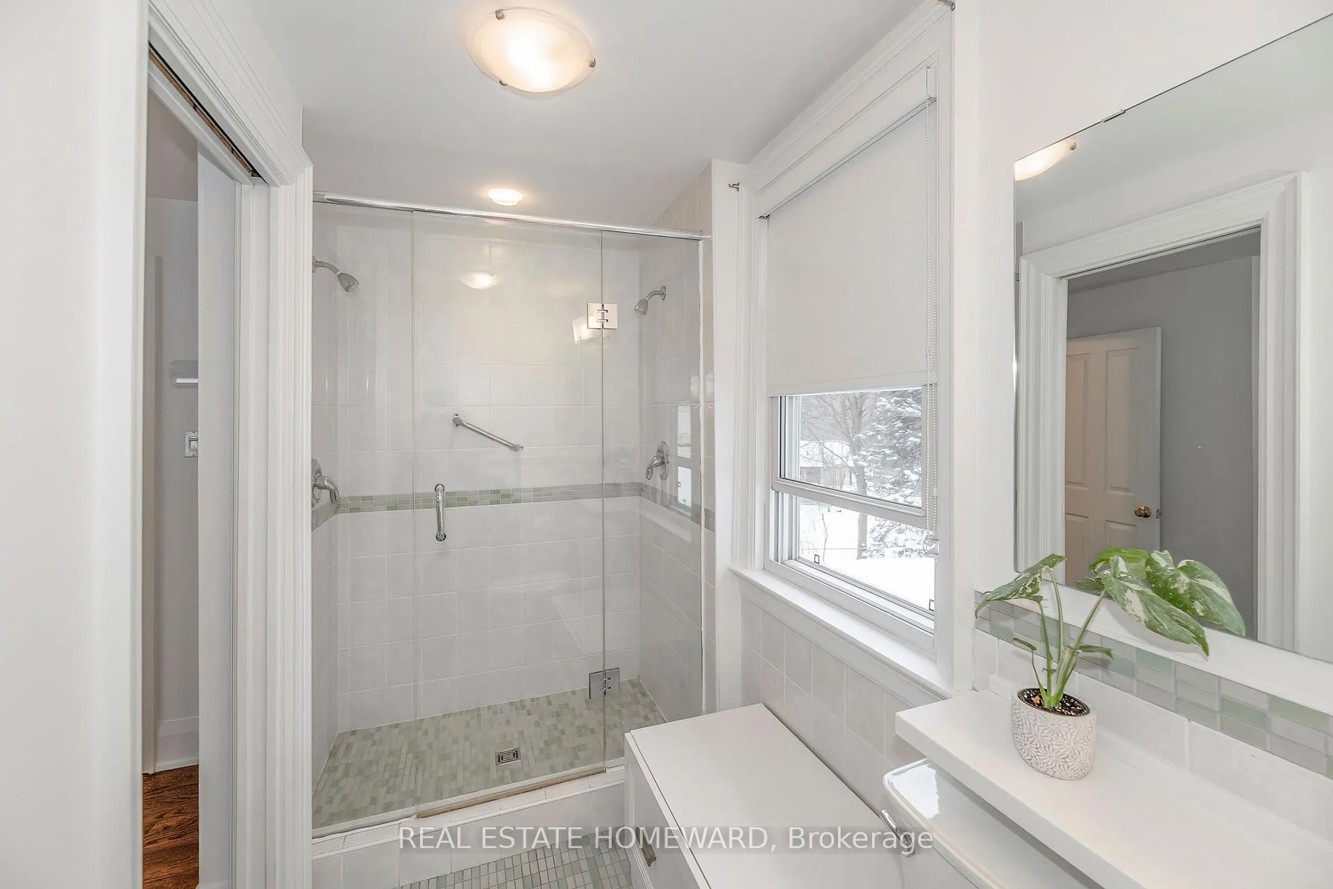 Photo 9 of 237 Ferris Road, Toronto, O'Connor-Parkview — HOMEH