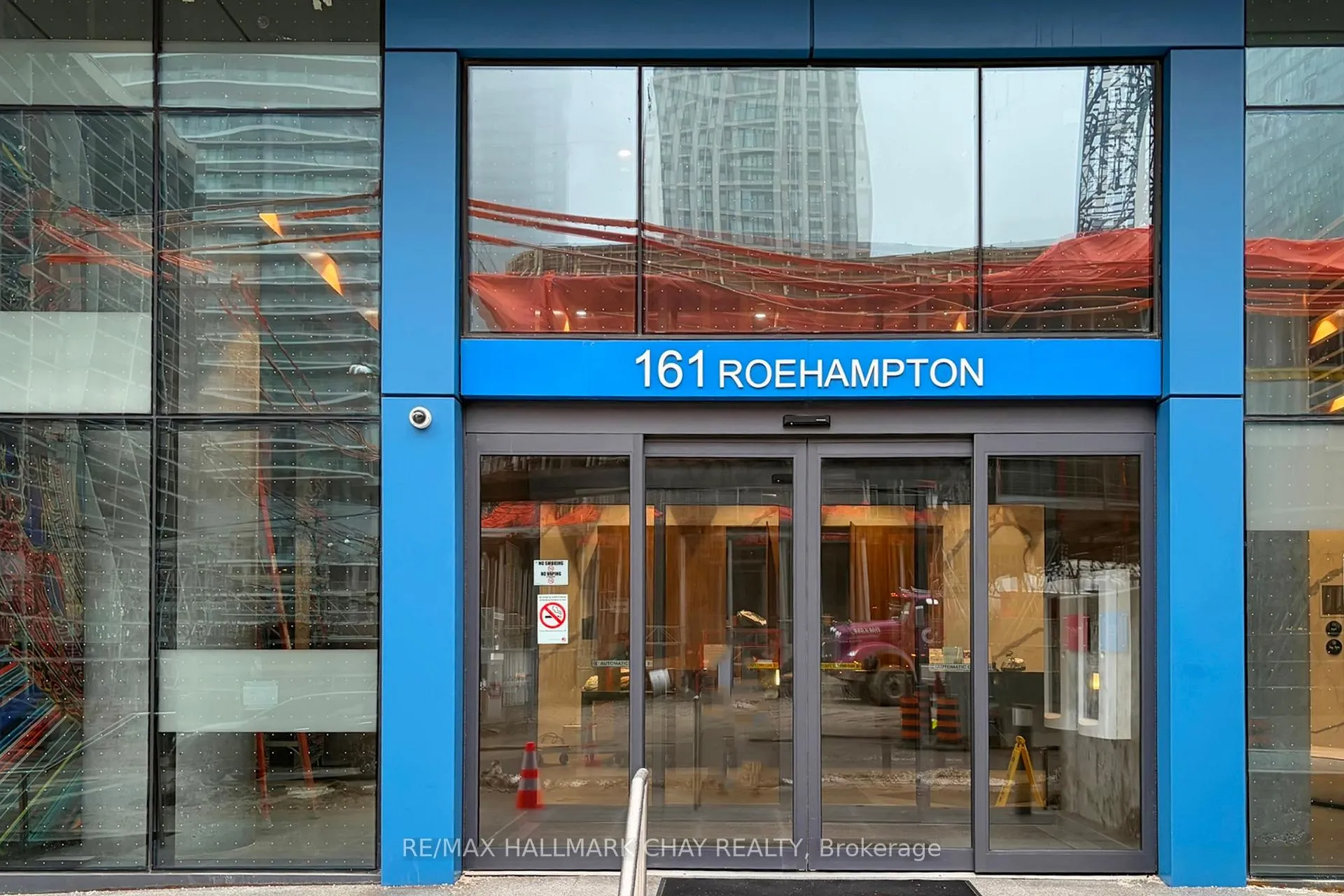 Photo 2 of Unit 3305, 161 Roehampton Avenue, Toronto, Mount Pleasant West — HOMEH