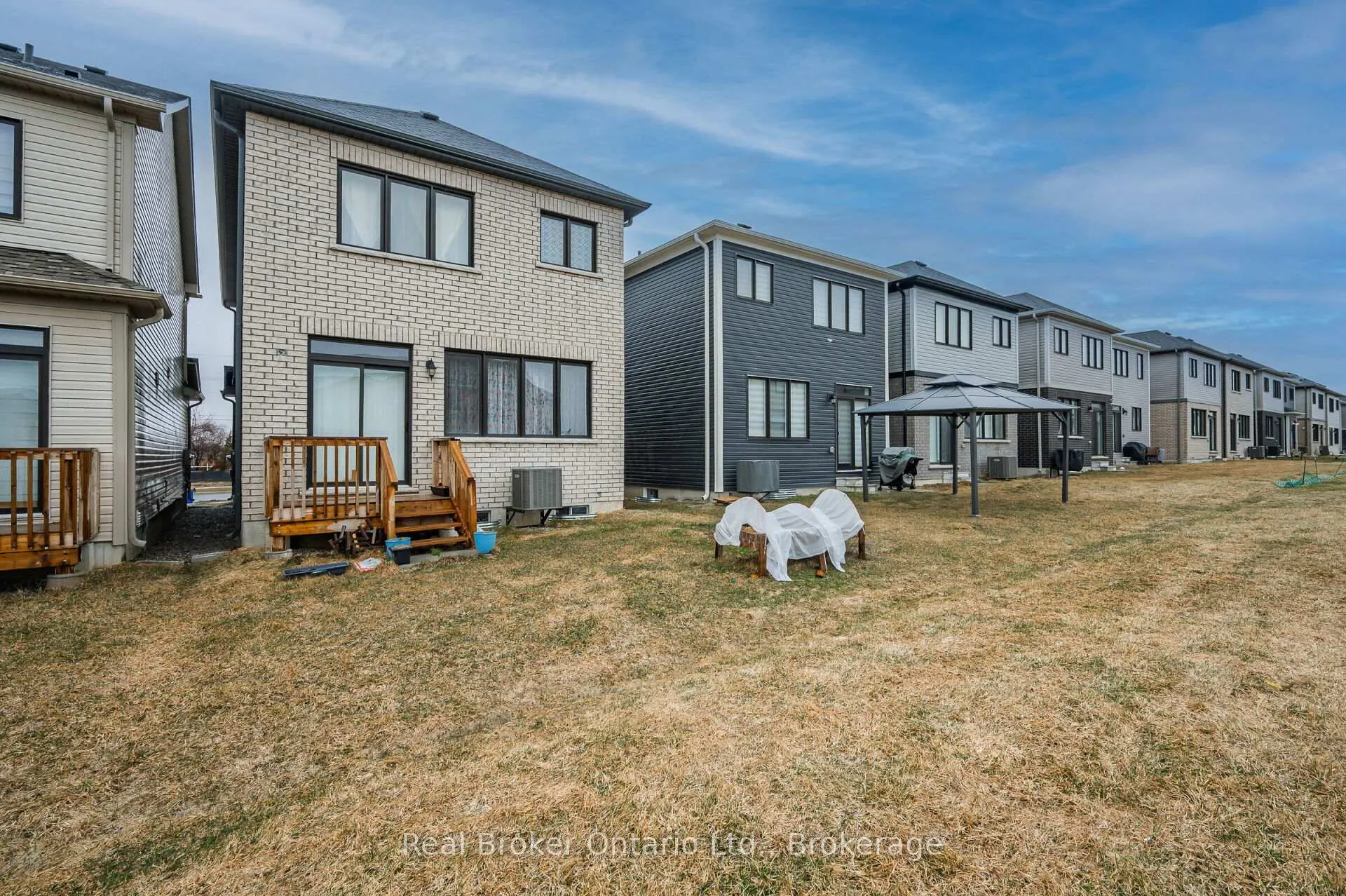 Photo 28 of 22 Lilac Circle, Haldimand — HOMEH