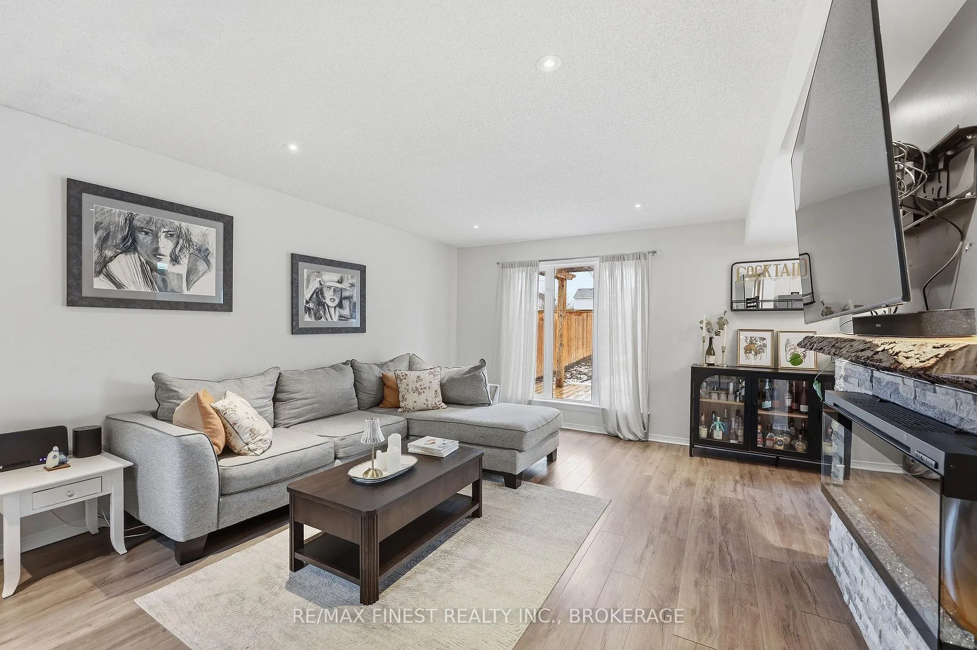 Photo 18 of 1055 Springfield Drive, Kingston, City Southwest — HOMEH