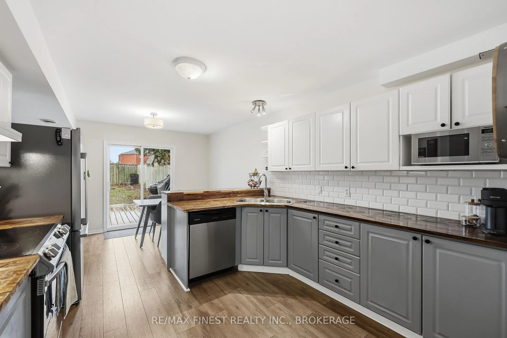 Photo 23 of 1055 Springfield Drive, Kingston, City Southwest — HOMEH