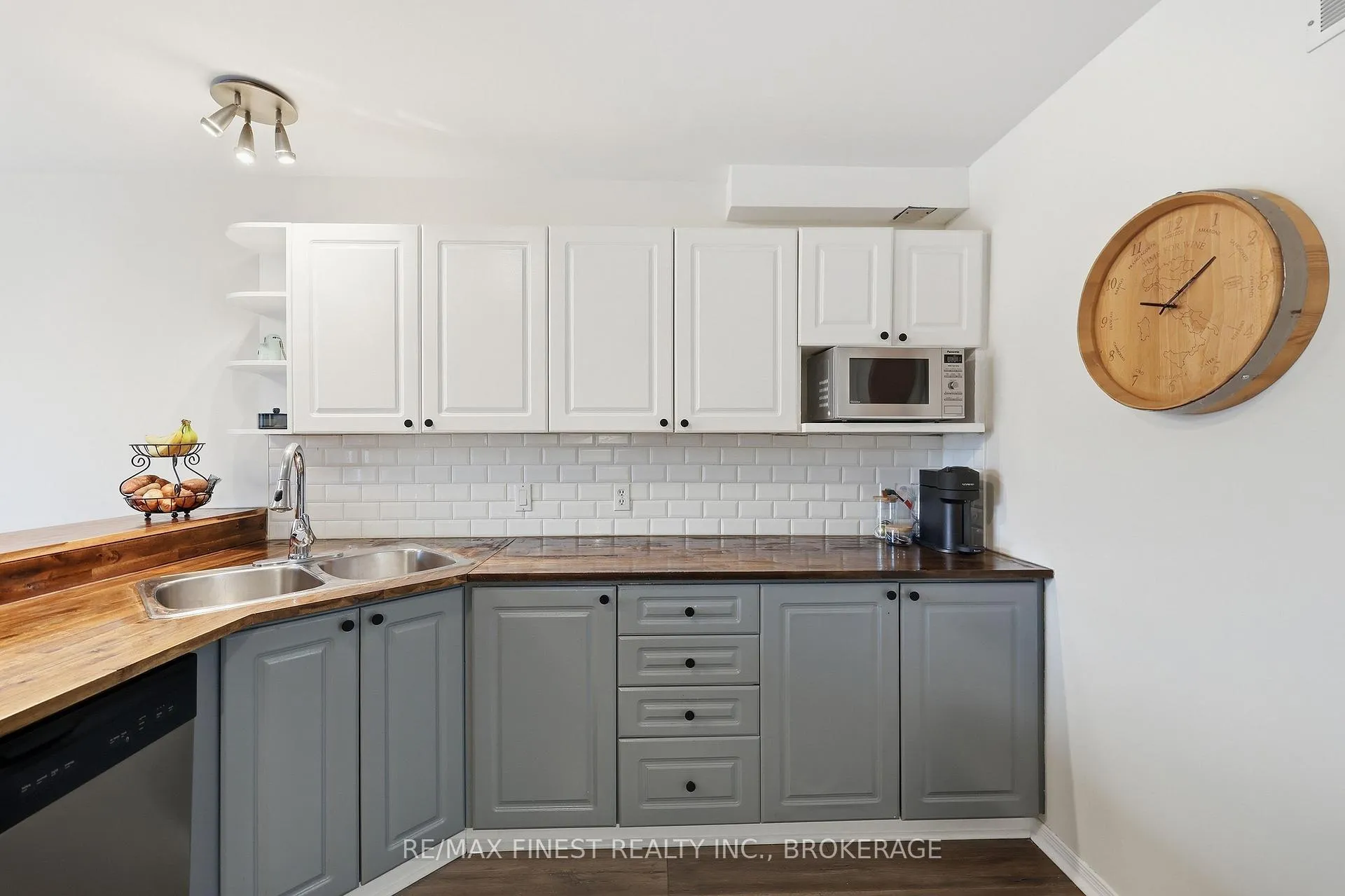 Photo 25 of 1055 Springfield Drive, Kingston, City Southwest — HOMEH