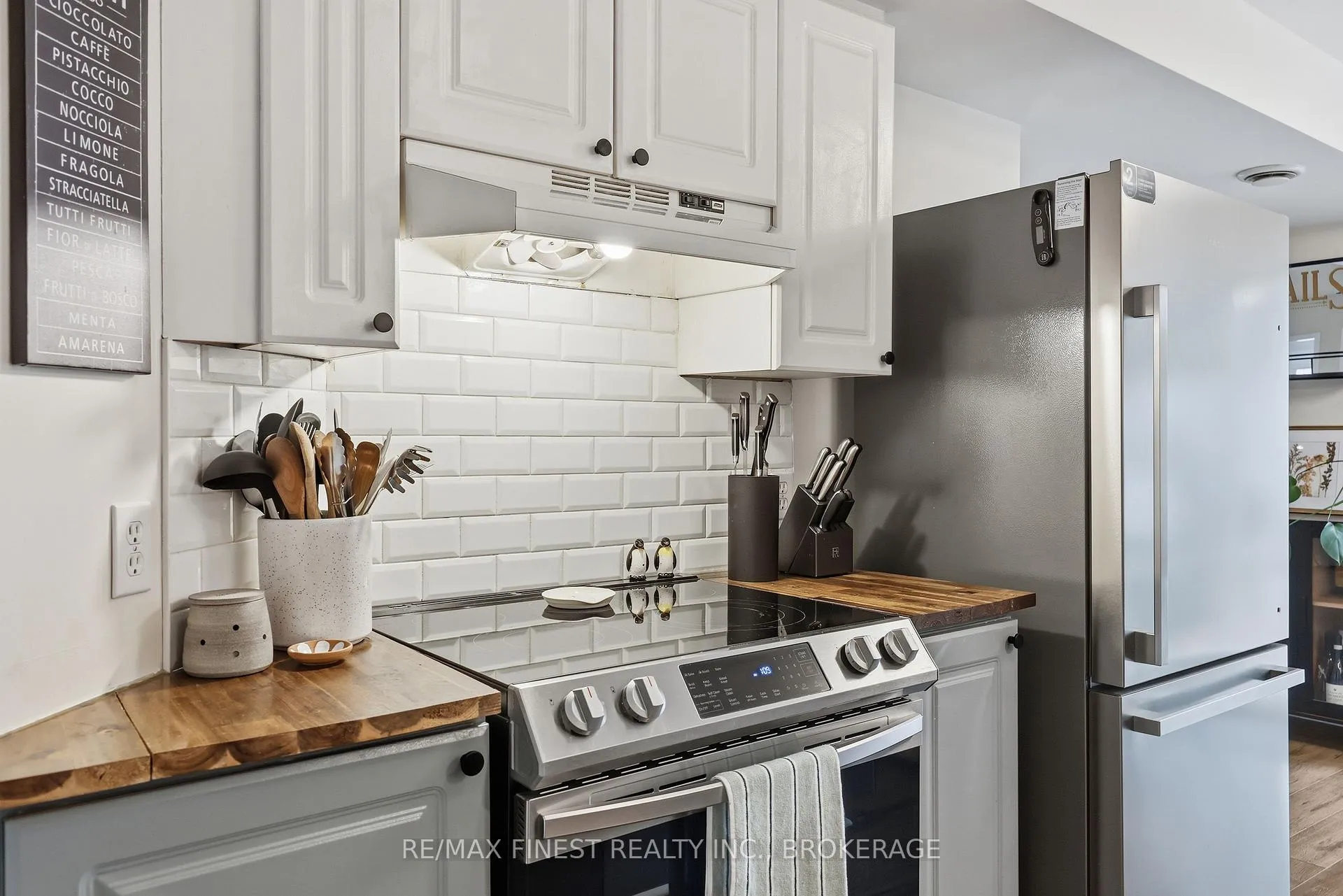 Photo 33 of 1055 Springfield Drive, Kingston, City Southwest — HOMEH