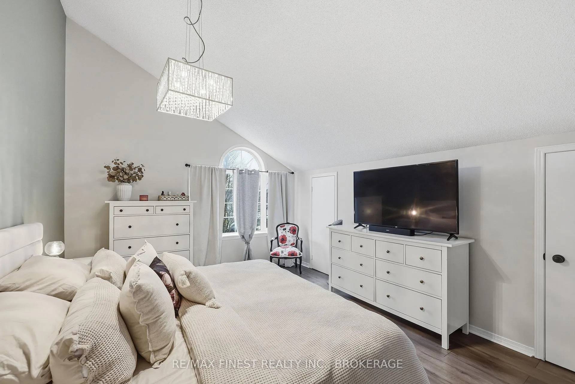 Photo 38 of 1055 Springfield Drive, Kingston, City Southwest — HOMEH