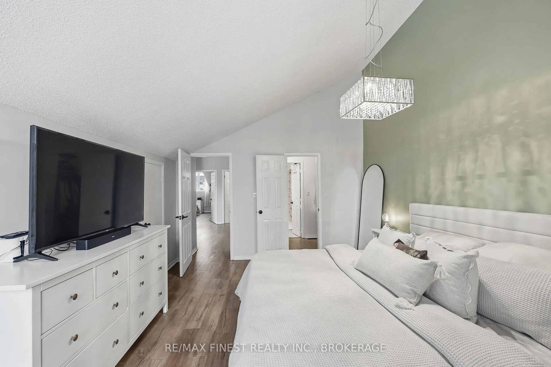 Photo 39 of 1055 Springfield Drive, Kingston, City Southwest — HOMEH
