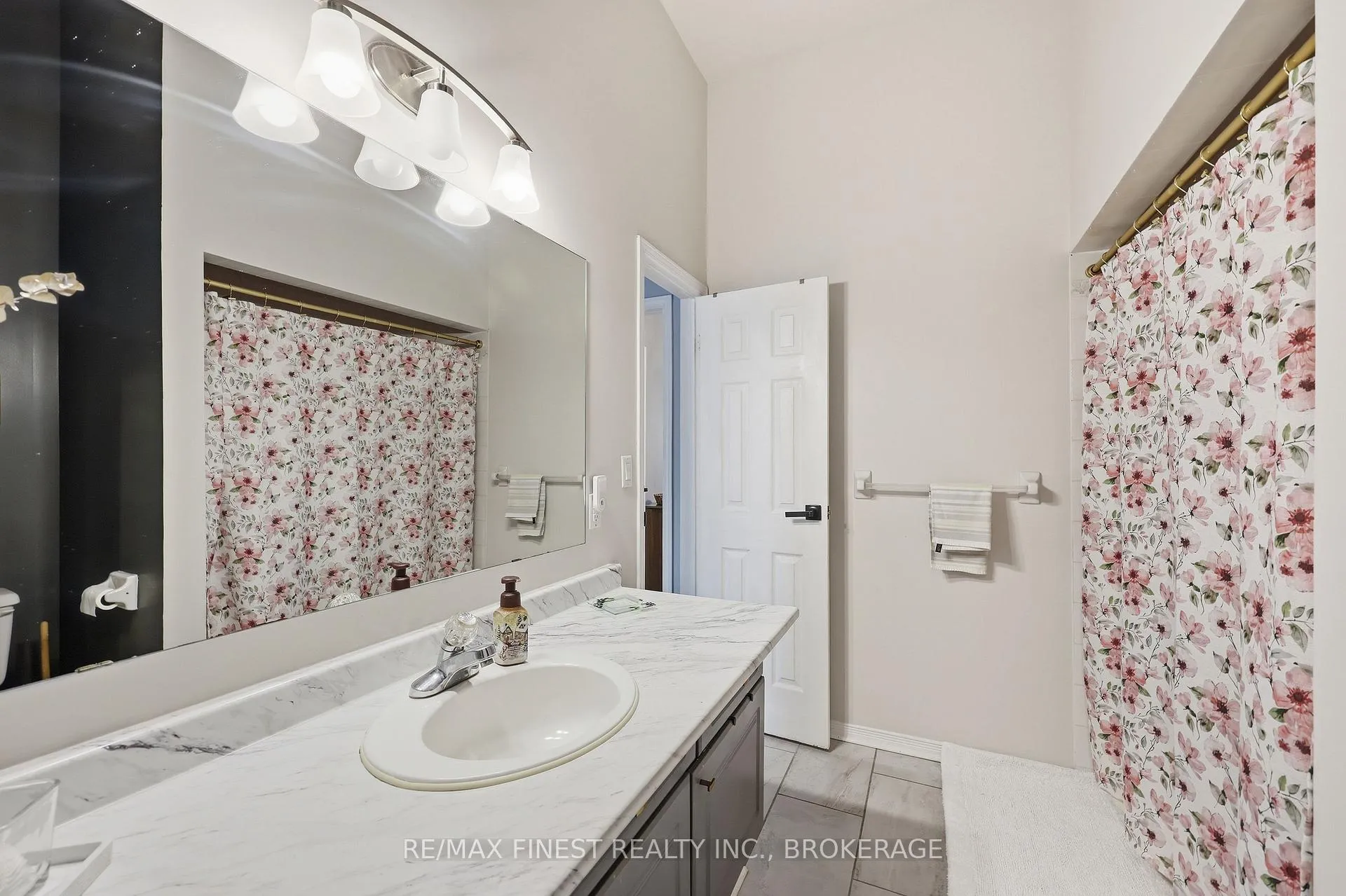 Photo 40 of 1055 Springfield Drive, Kingston, City Southwest — HOMEH