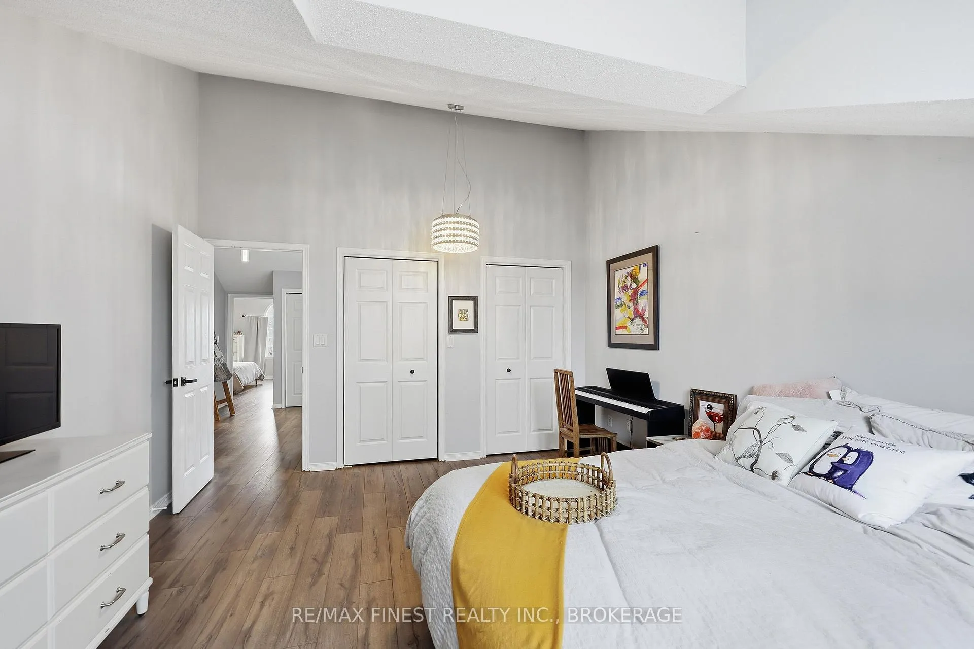 Photo 46 of 1055 Springfield Drive, Kingston, City Southwest — HOMEH