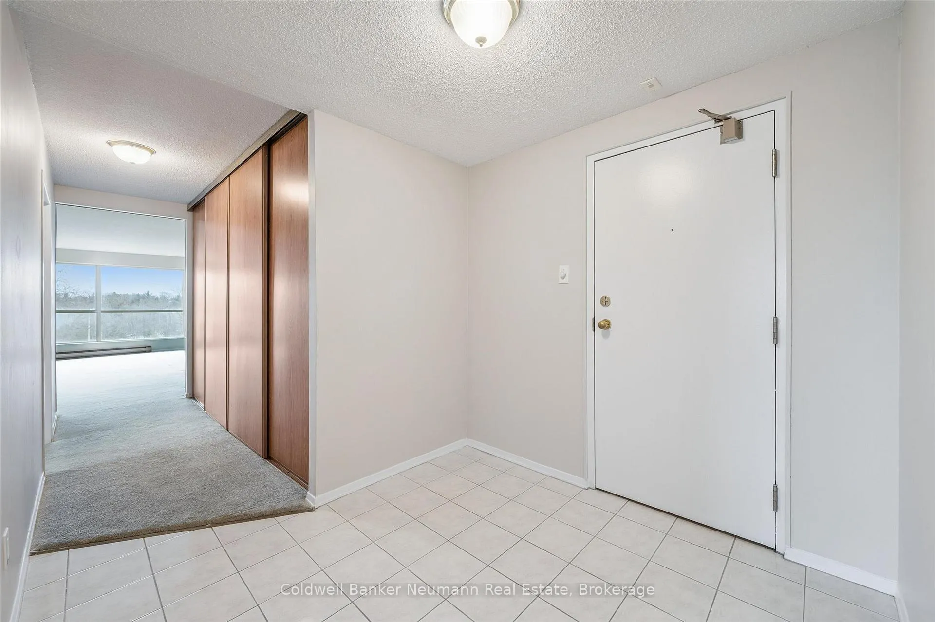 Photo 2 of Unit 405, 358 Waterloo Avenue, Guelph, Junction/Onward Willow — HOMEH