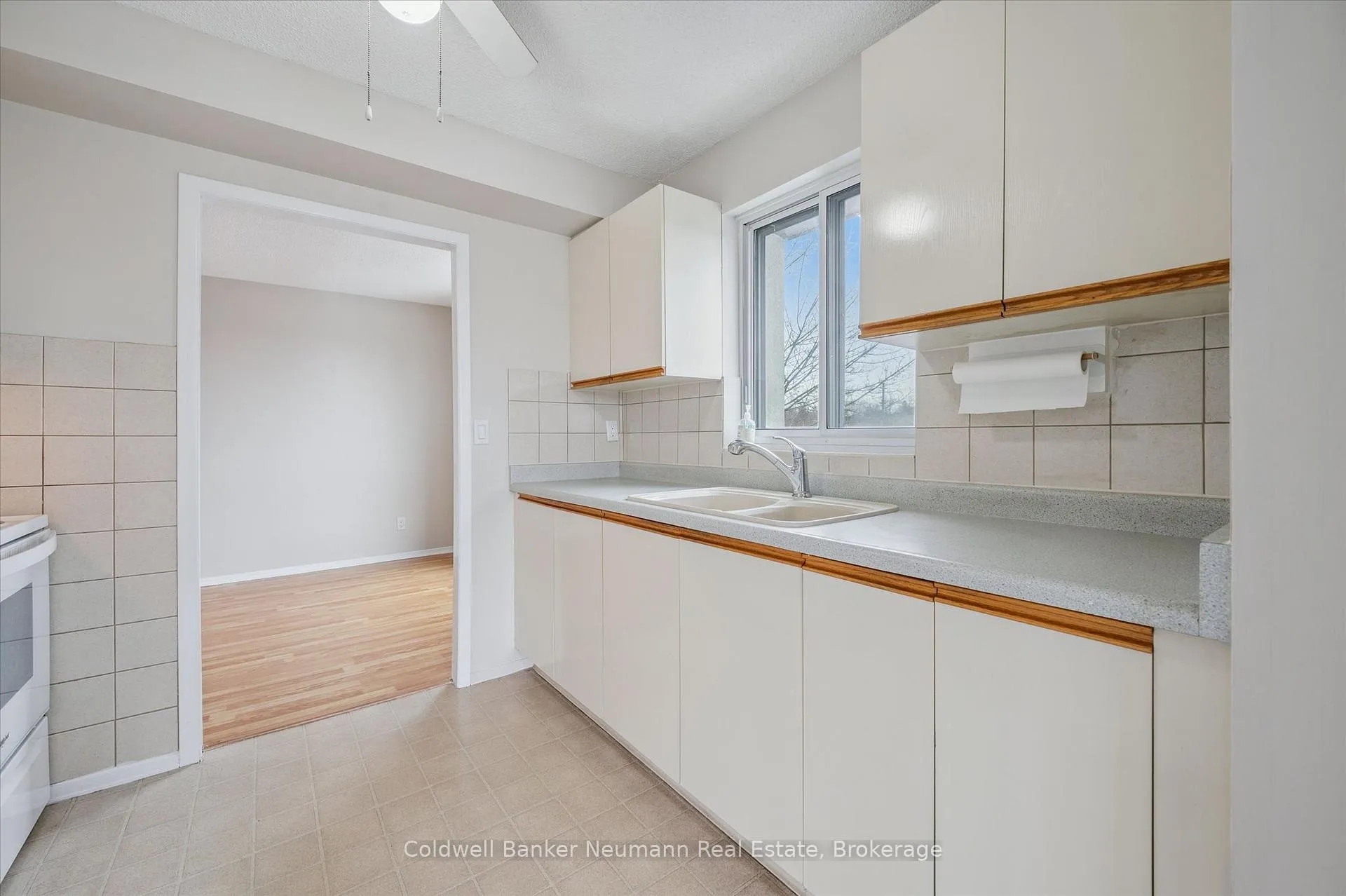 Photo 8 of Unit 405, 358 Waterloo Avenue, Guelph, Junction/Onward Willow — HOMEH
