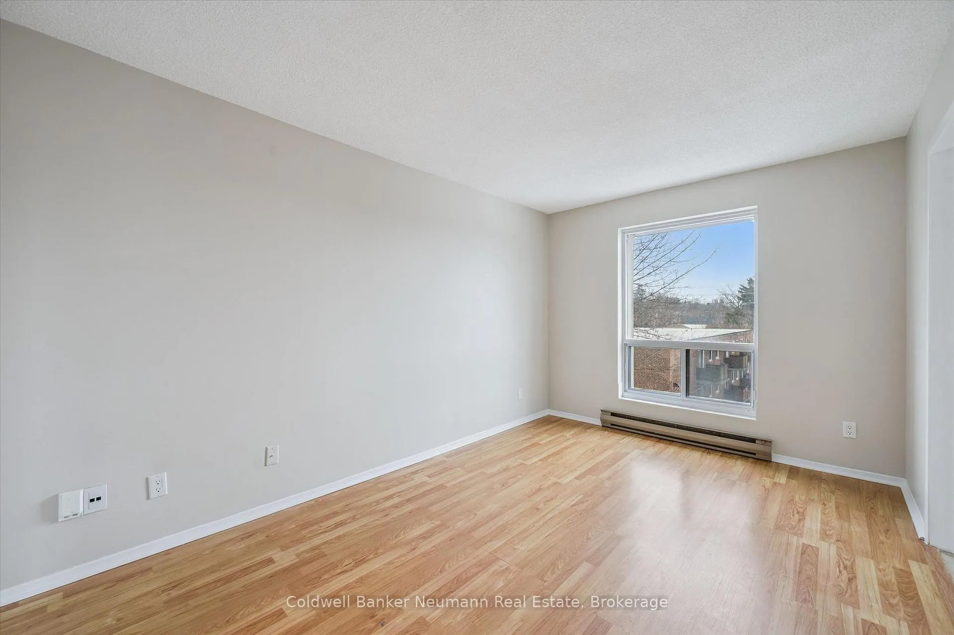 Photo 34 of Unit 405, 358 Waterloo Avenue, Guelph, Junction/Onward Willow — HOMEH