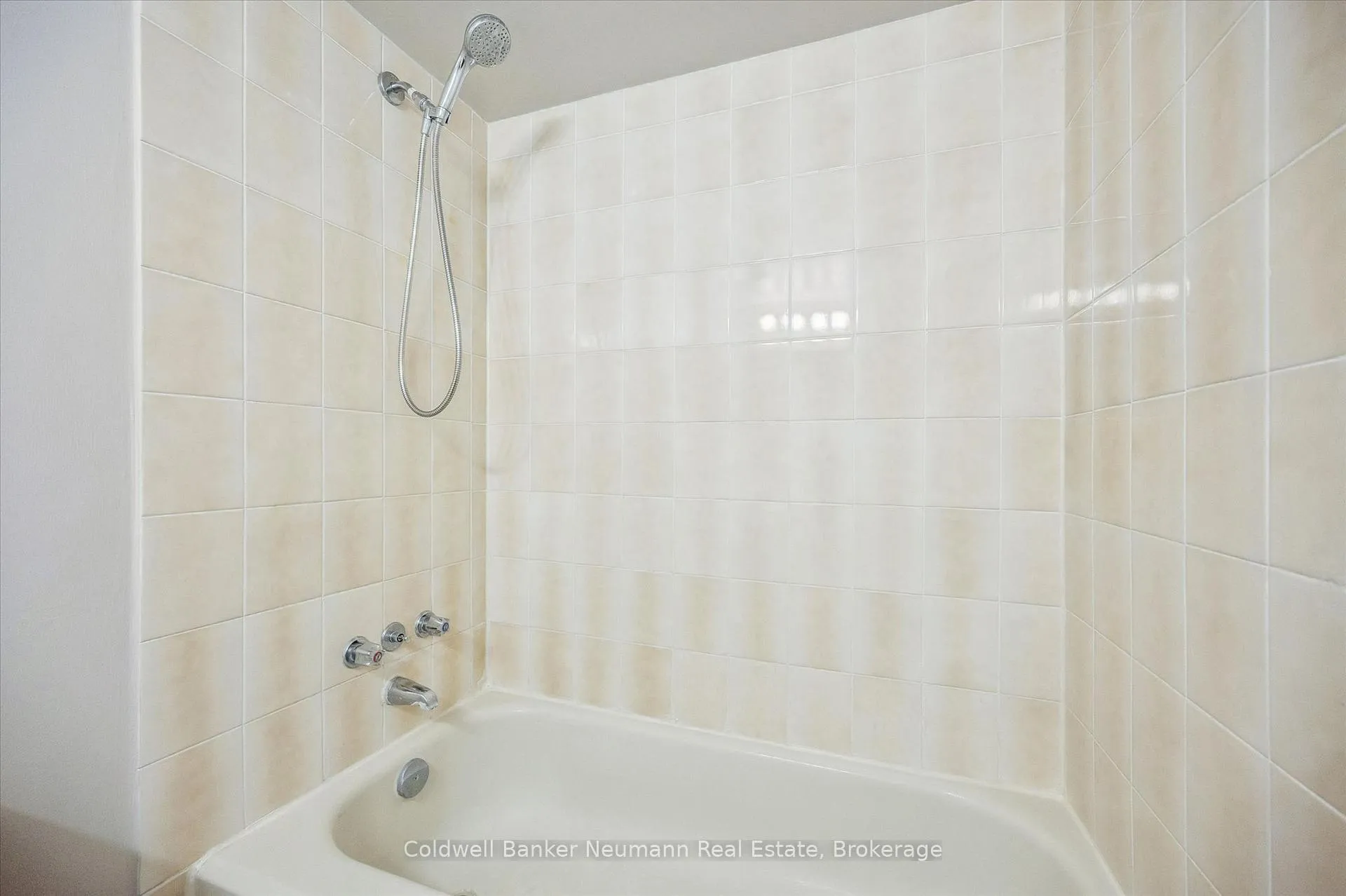 Photo 39 of Unit 405, 358 Waterloo Avenue, Guelph, Junction/Onward Willow — HOMEH