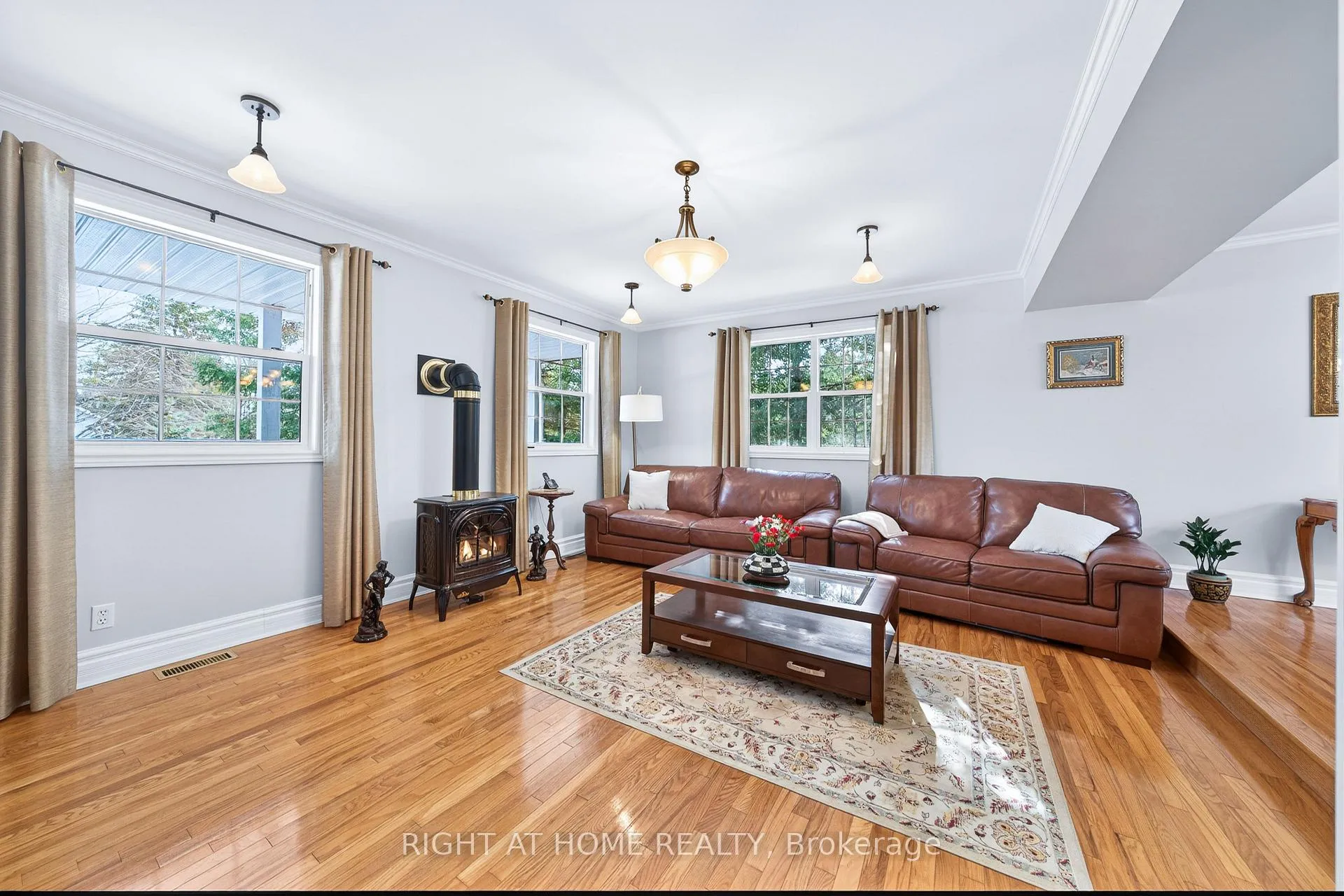 Photo 11 of 3338 Warnica Avenue, Innisfil, Rural Innisfil — HOMEH