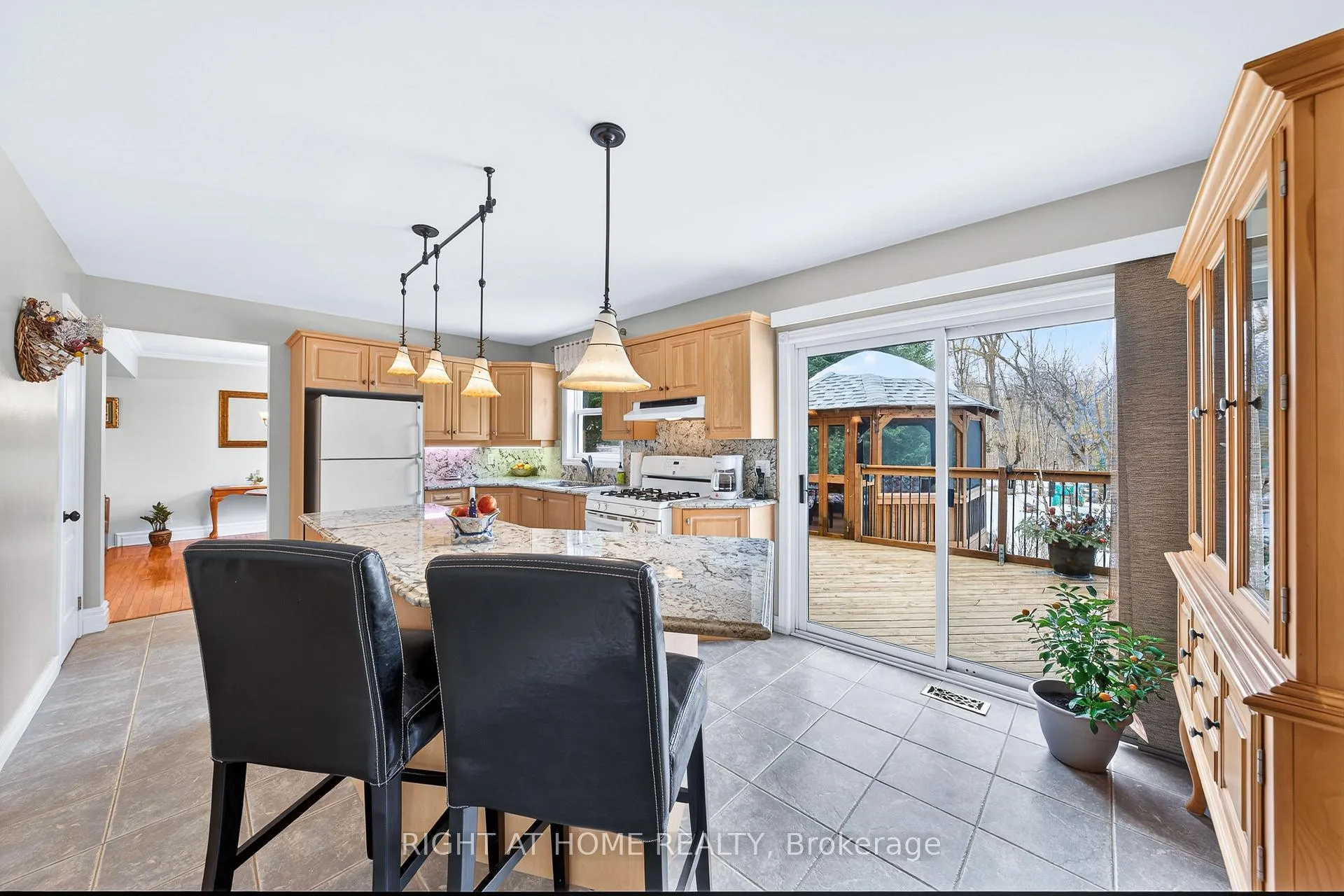 Photo 20 of 3338 Warnica Avenue, Innisfil, Rural Innisfil — HOMEH