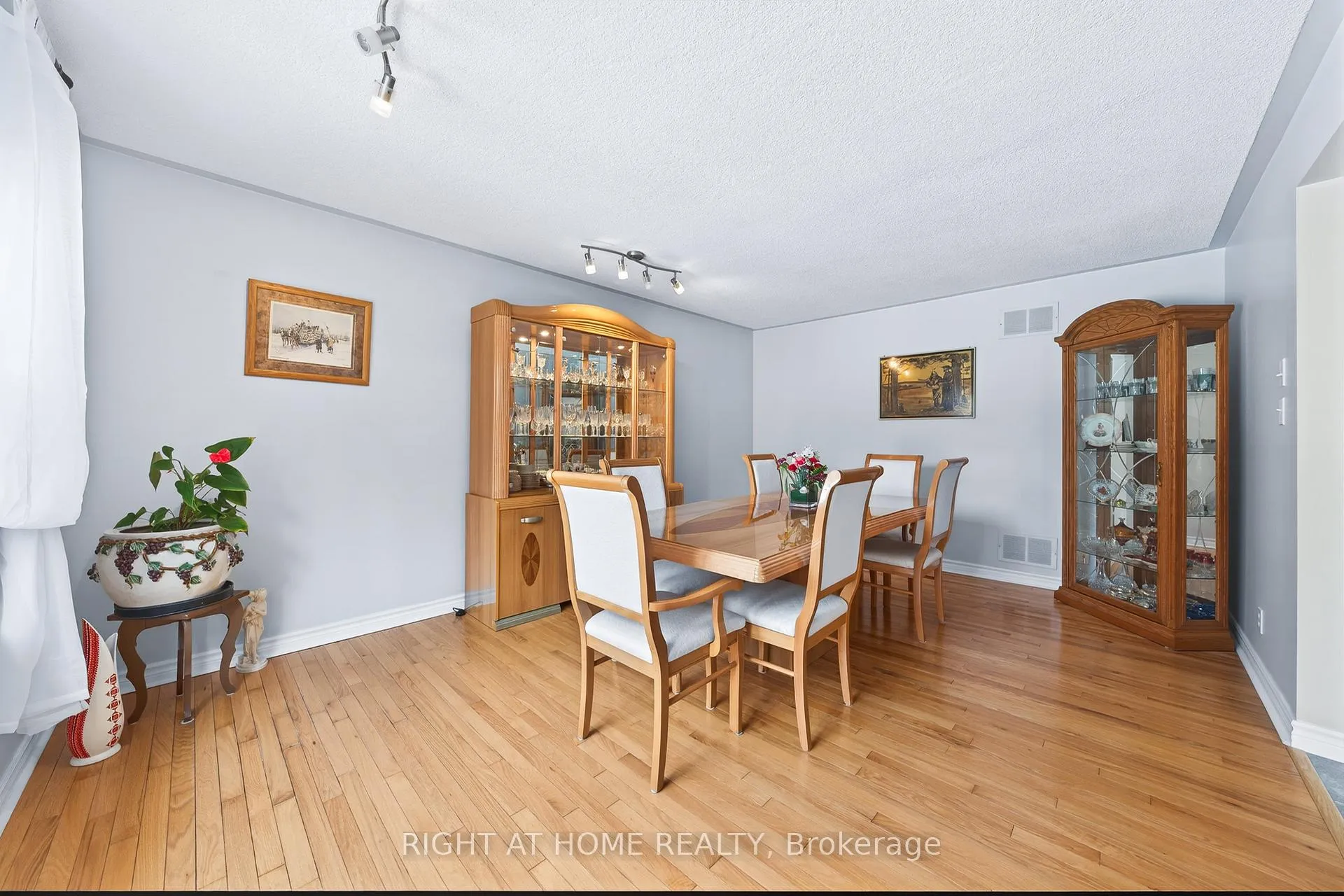 Photo 23 of 3338 Warnica Avenue, Innisfil, Rural Innisfil — HOMEH
