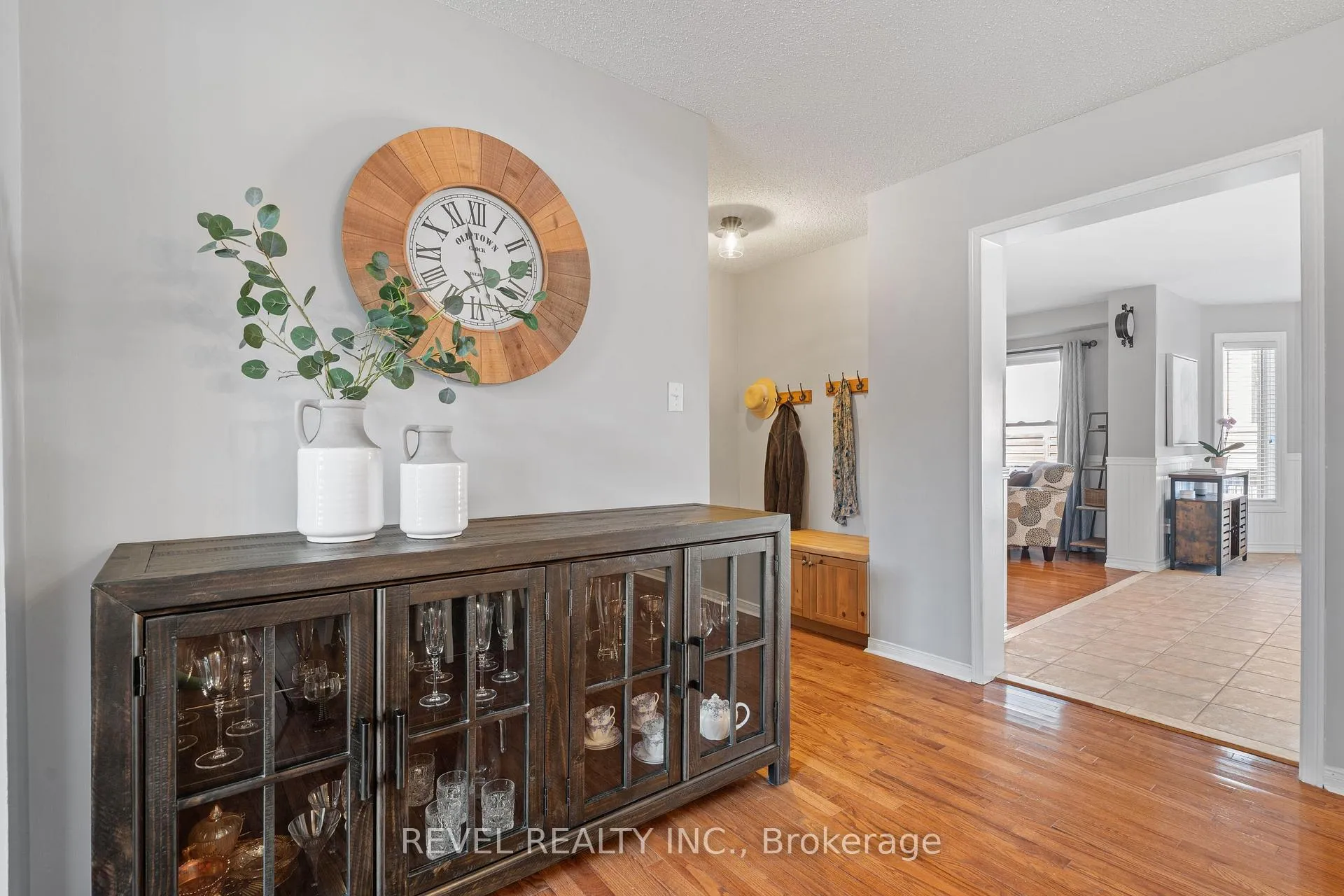 Photo 9 of 5417 Blue Spruce Avenue, Burlington, Orchard — HOMEH