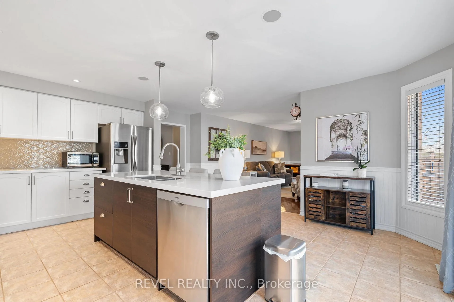 Photo 11 of 5417 Blue Spruce Avenue, Burlington, Orchard — HOMEH