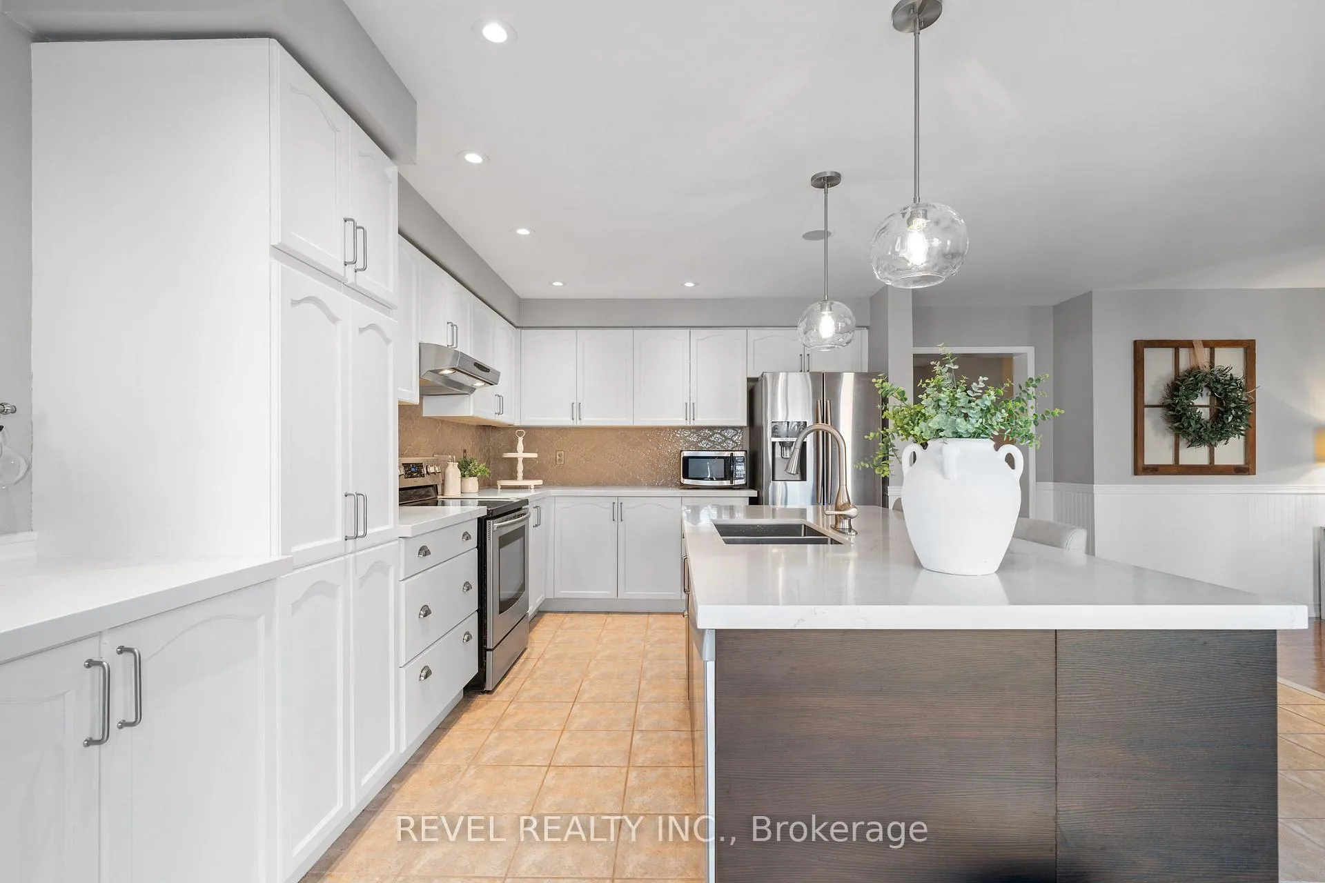 Photo 12 of 5417 Blue Spruce Avenue, Burlington, Orchard — HOMEH