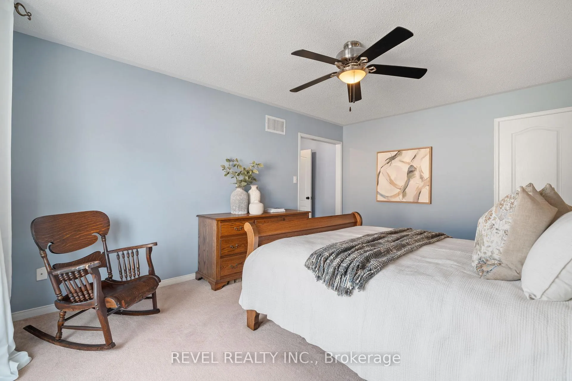 Photo 24 of 5417 Blue Spruce Avenue, Burlington, Orchard — HOMEH