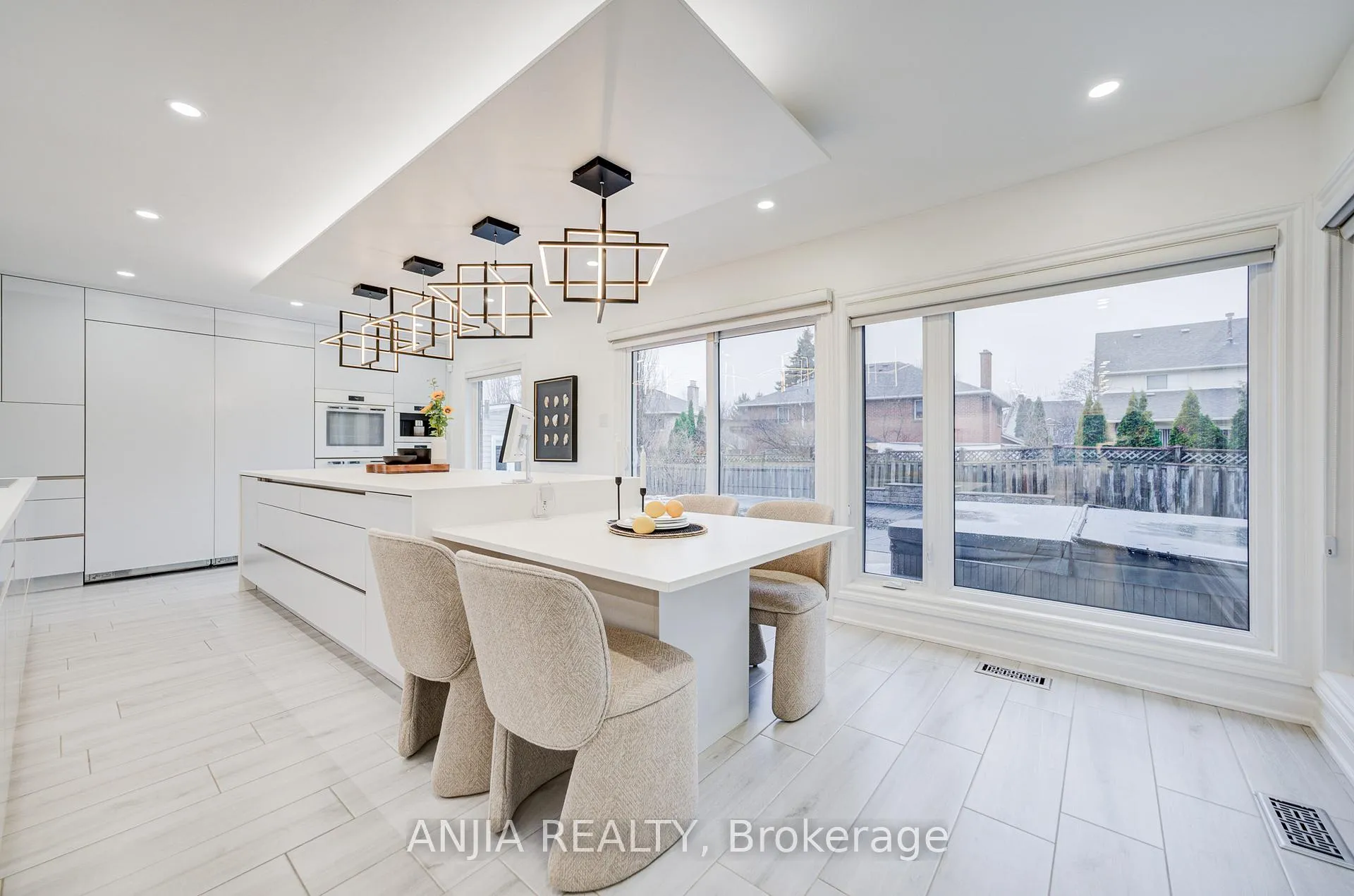 Photo 11 of 63 Reeve Drive, Markham, Markham Village — HOMEH