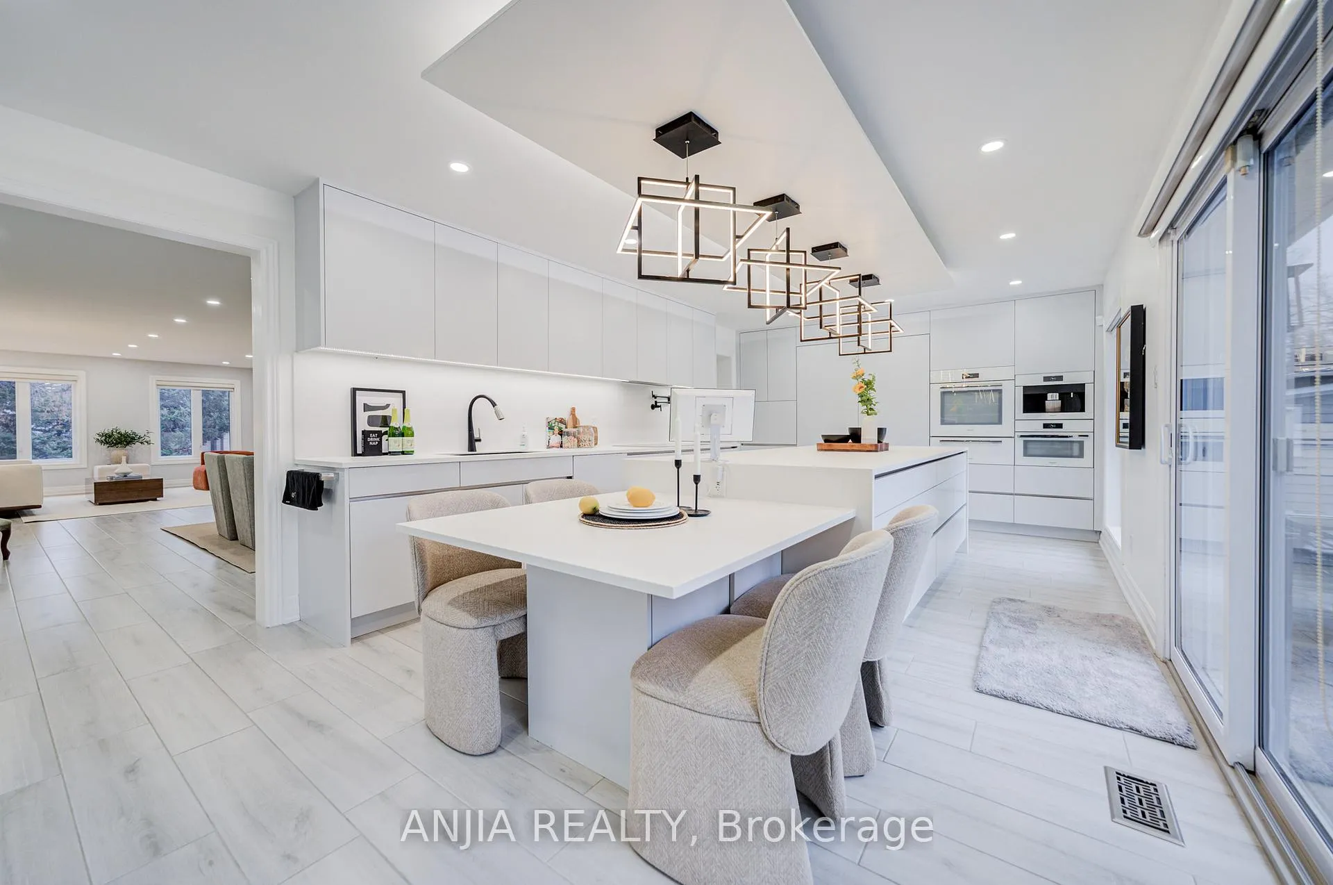 Photo 12 of 63 Reeve Drive, Markham, Markham Village — HOMEH