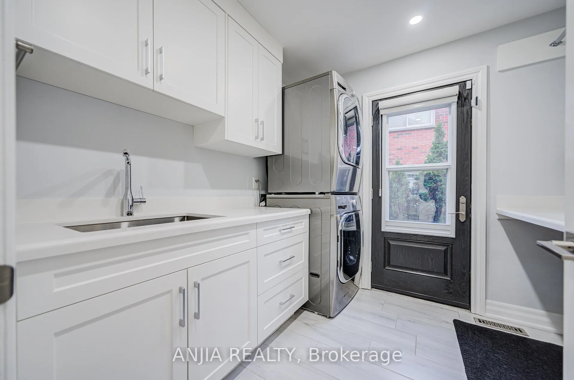 Photo 17 of 63 Reeve Drive, Markham, Markham Village — HOMEH