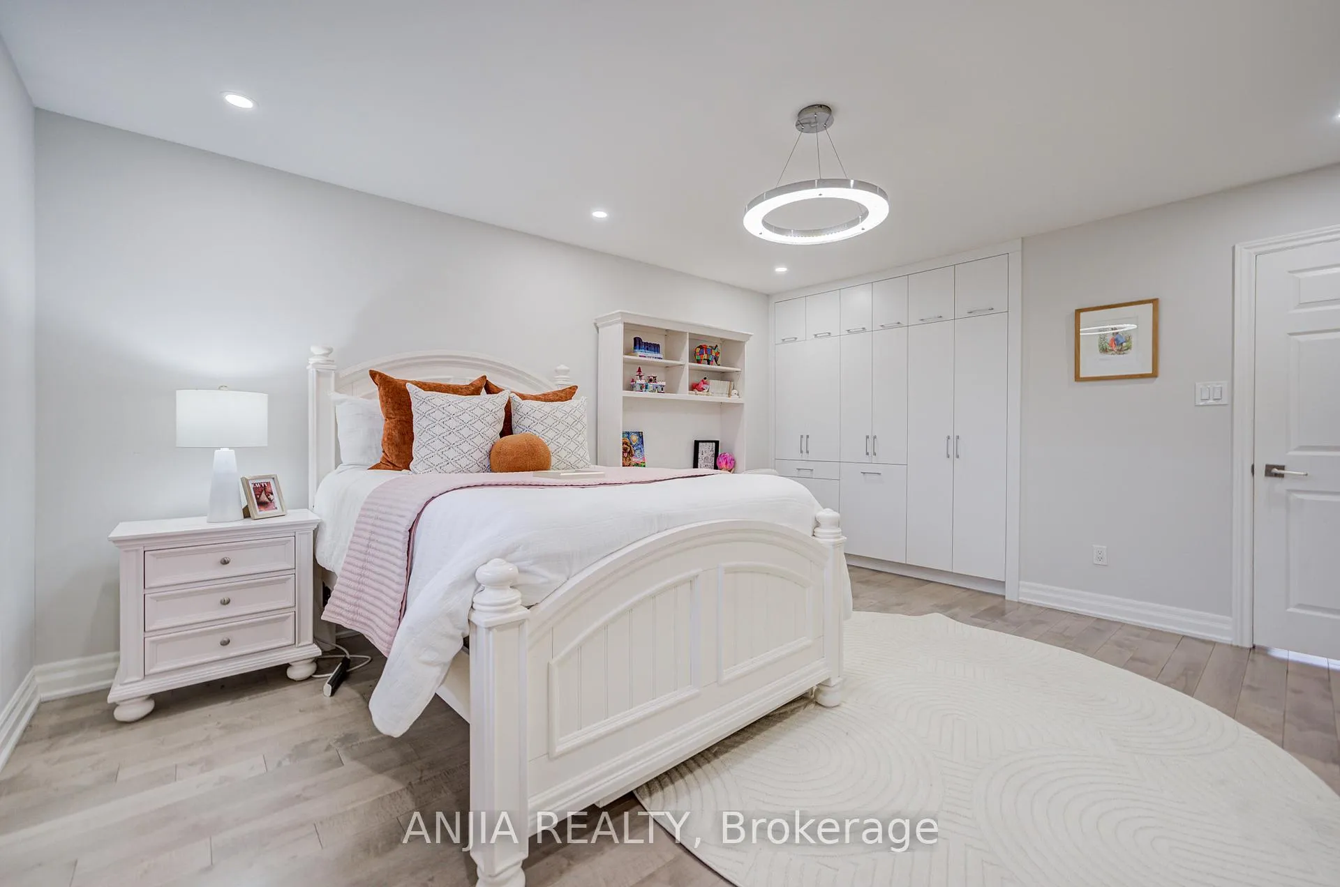Photo 24 of 63 Reeve Drive, Markham, Markham Village — HOMEH
