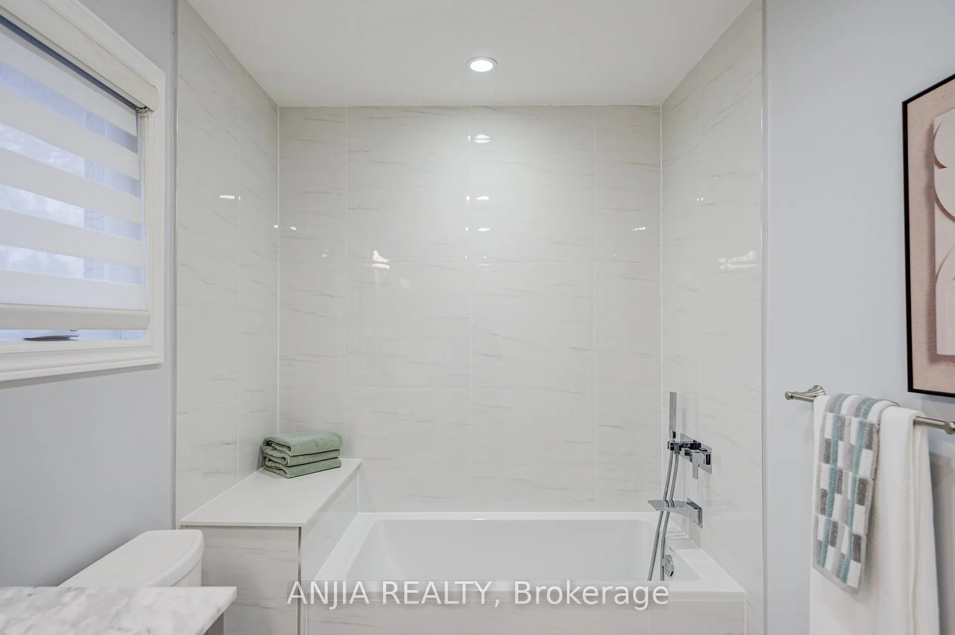 Photo 28 of 63 Reeve Drive, Markham, Markham Village — HOMEH
