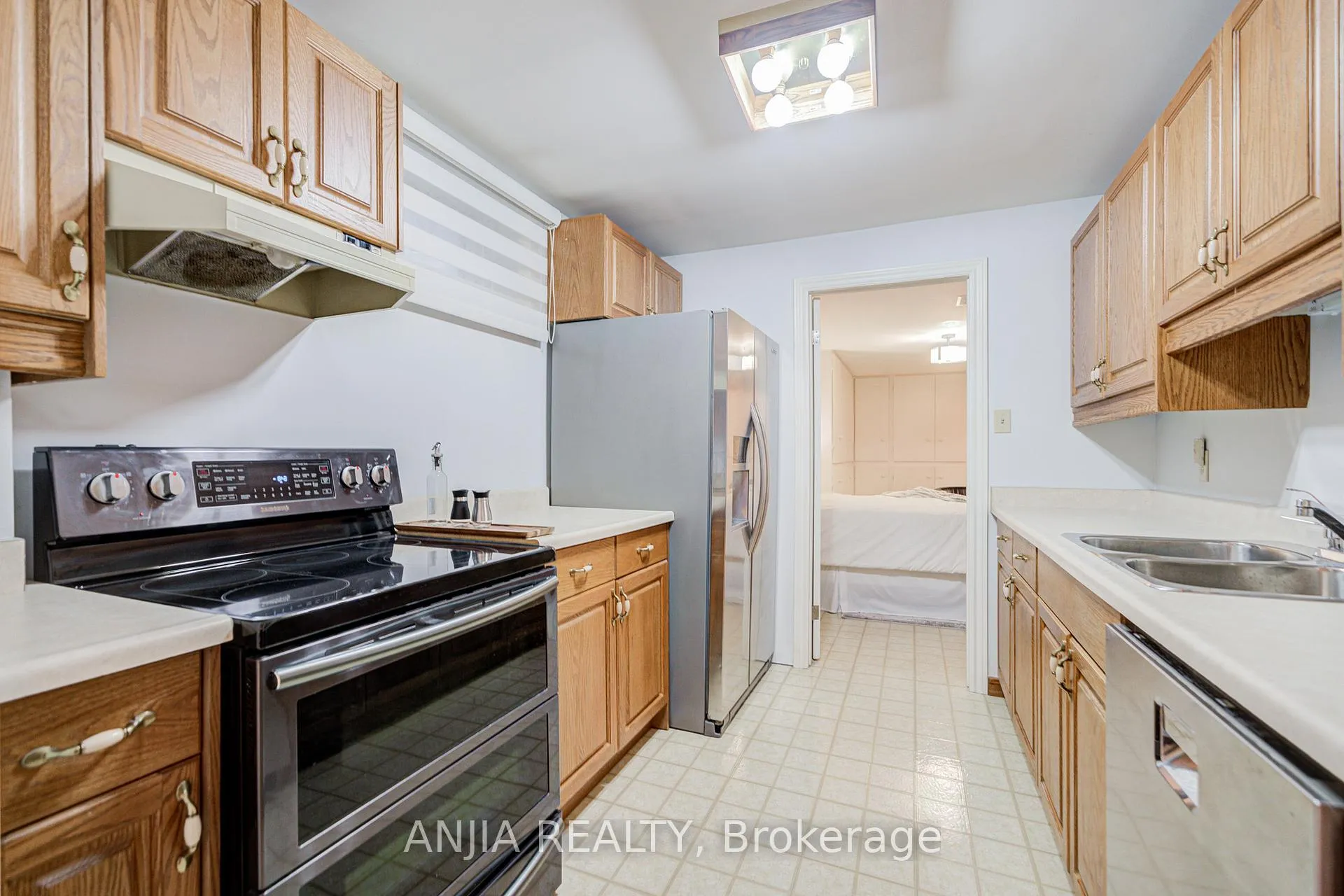 Photo 31 of 63 Reeve Drive, Markham, Markham Village — HOMEH
