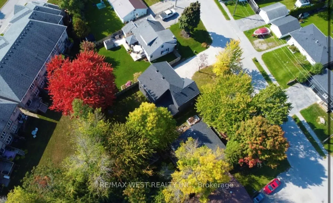 Photo 15 of 159 Cedar Island Road, Orillia — HOMEH