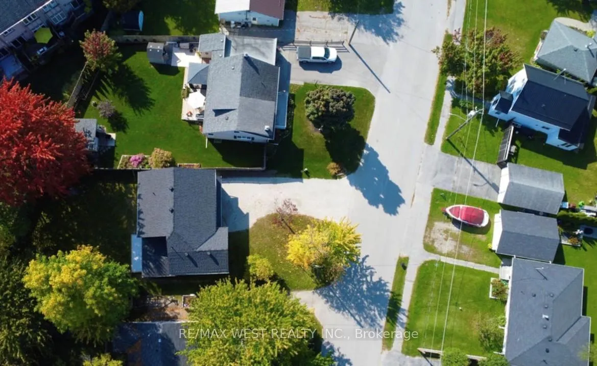 Photo 16 of 159 Cedar Island Road, Orillia — HOMEH