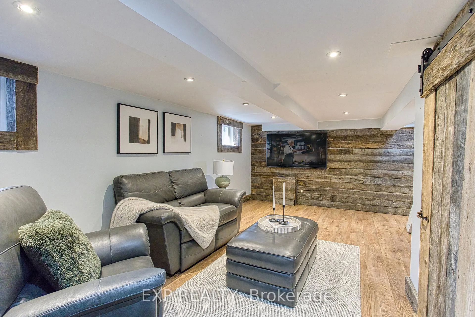 Photo 36 of 116 First Street N, Hamilton, Stoney Creek — HOMEH
