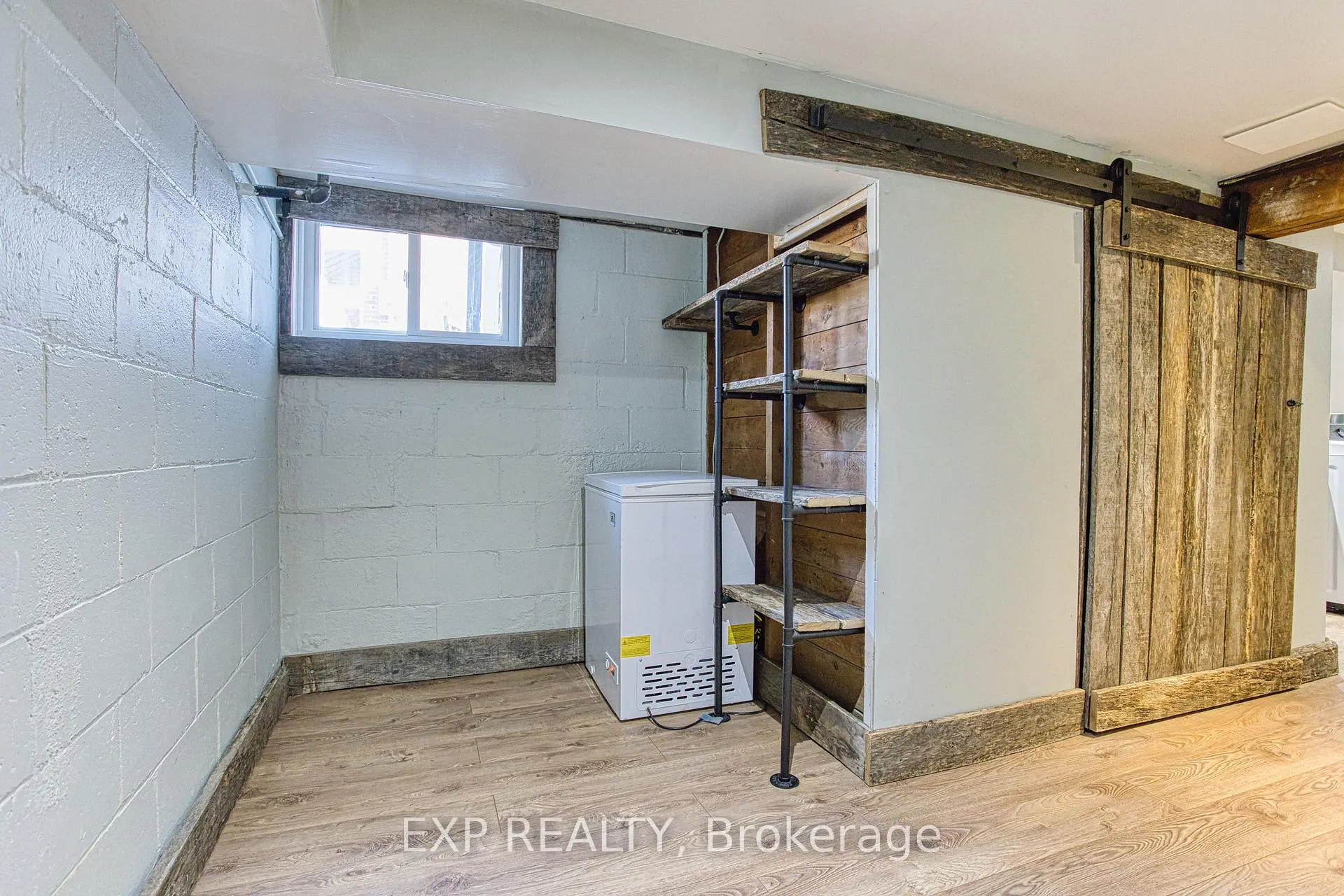 Photo 37 of 116 First Street N, Hamilton, Stoney Creek — HOMEH