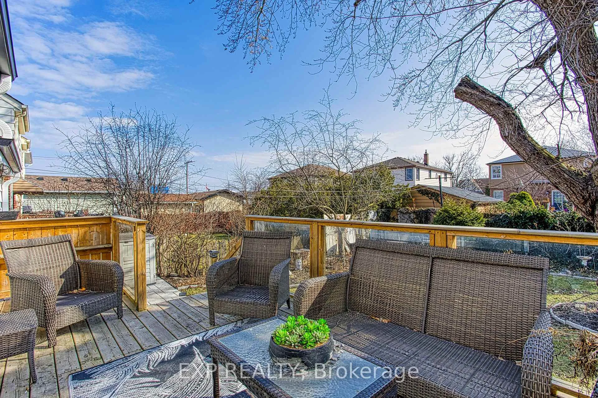Photo 40 of 116 First Street N, Hamilton, Stoney Creek — HOMEH