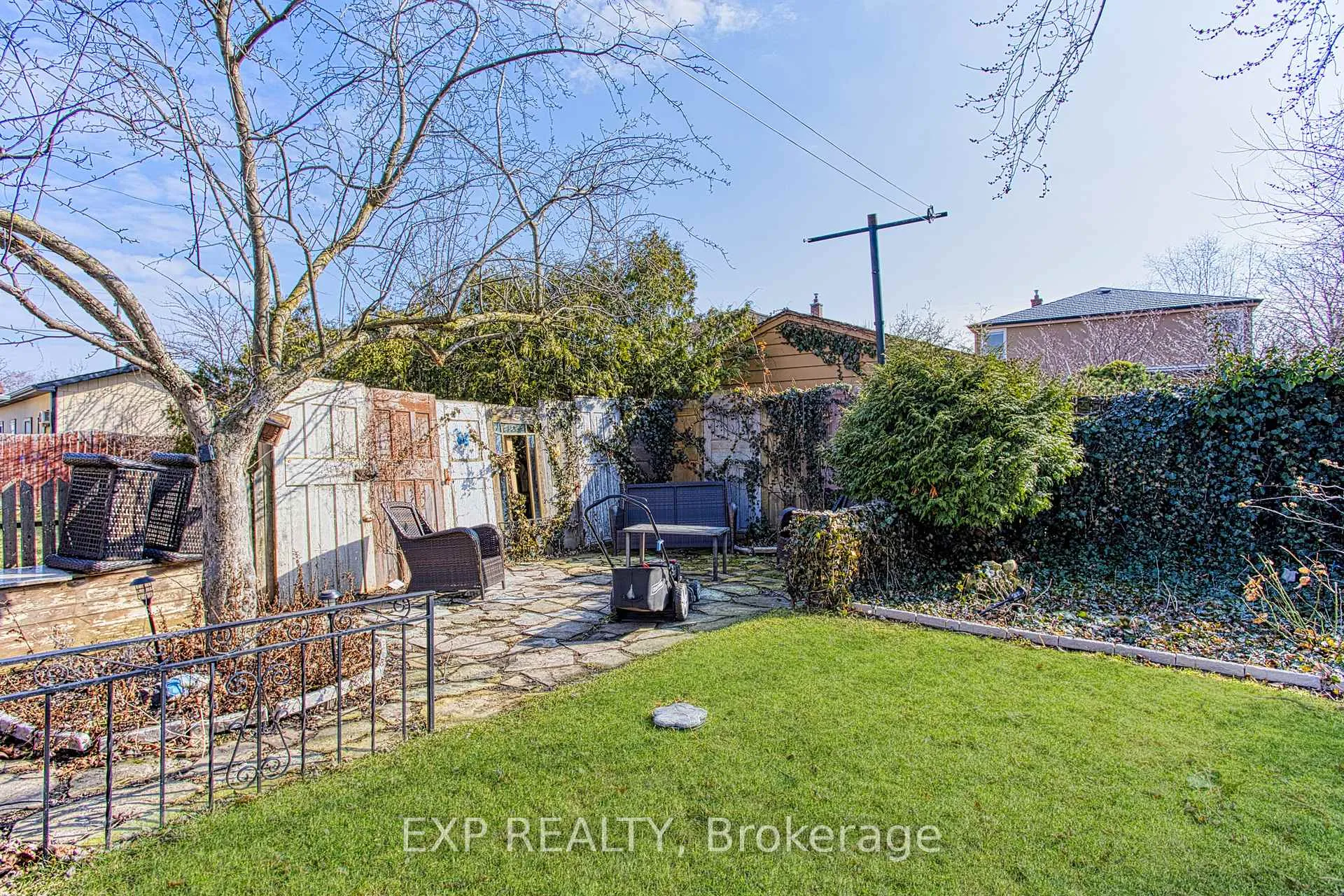 Photo 44 of 116 First Street N, Hamilton, Stoney Creek — HOMEH