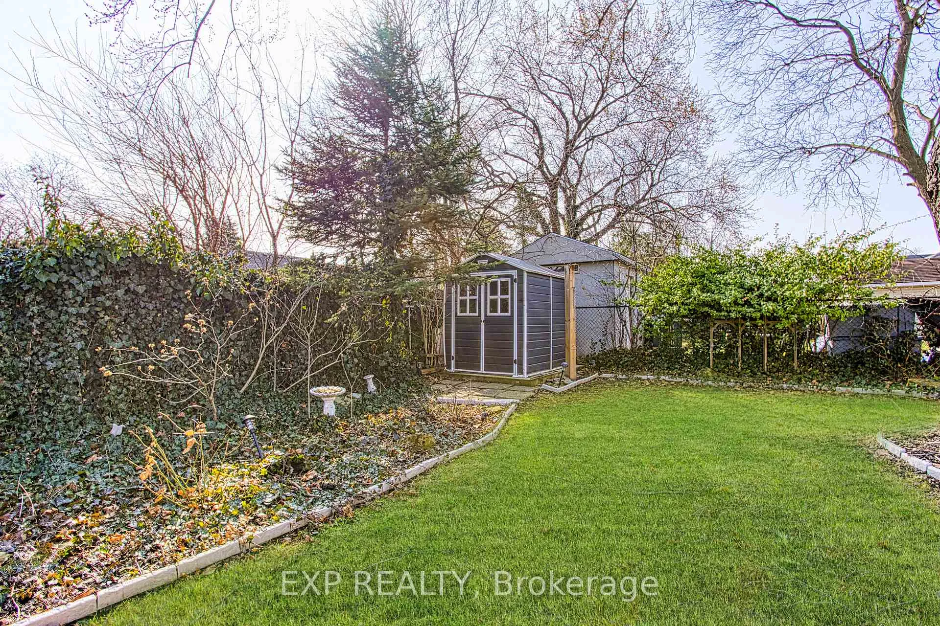 Photo 45 of 116 First Street N, Hamilton, Stoney Creek — HOMEH