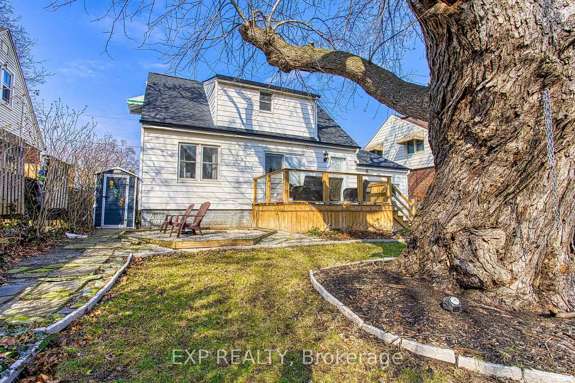 Photo 47 of 116 First Street N, Hamilton, Stoney Creek — HOMEH