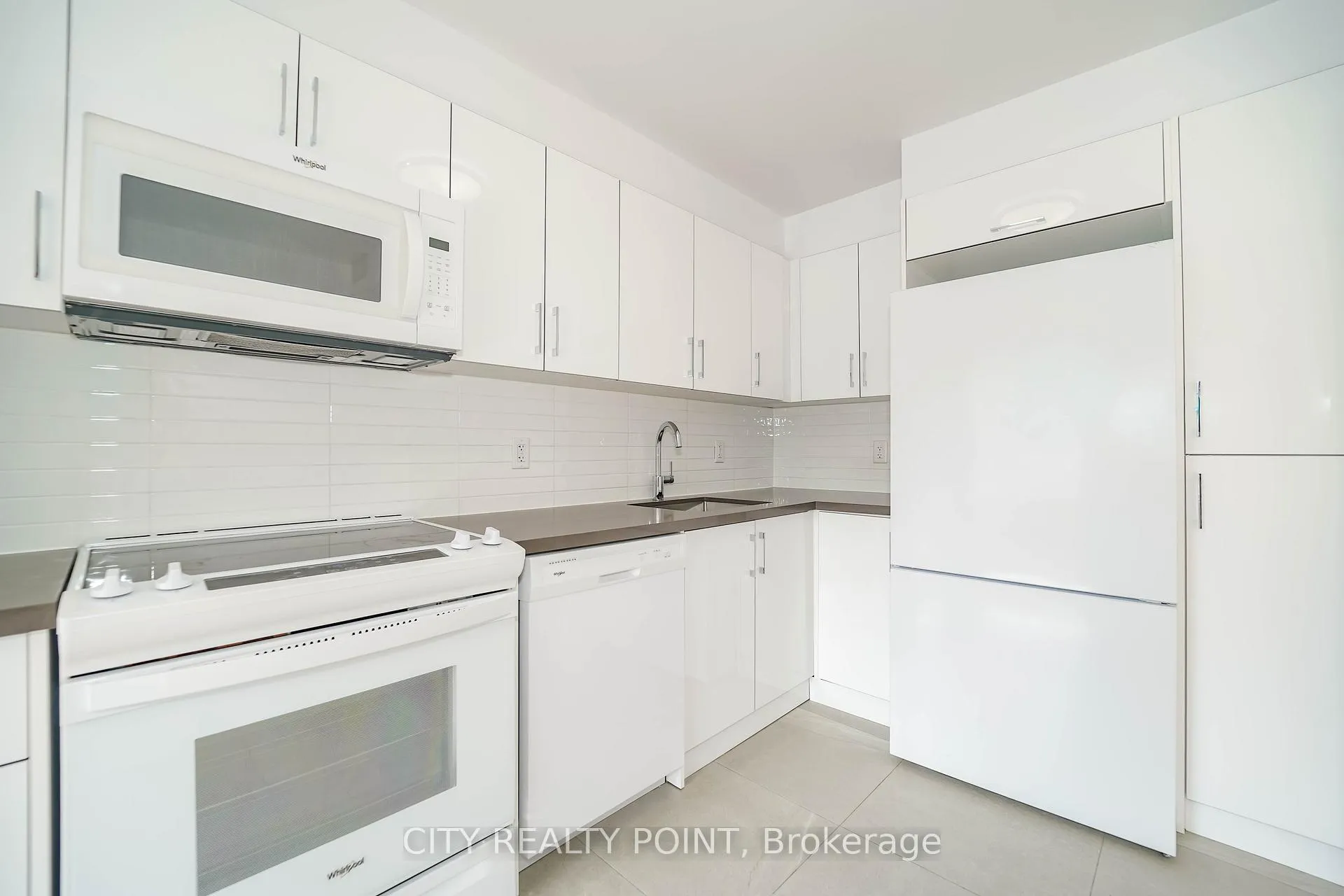 Photo 19 of Unit 204, 10 Shallmar Boulevard, Toronto, Forest Hill North — HOMEH