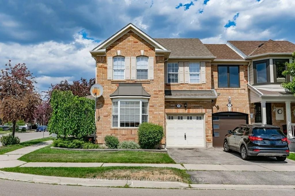 Photo 1 of 381 Baverstock Crescent, Milton, Clarke — HOMEH