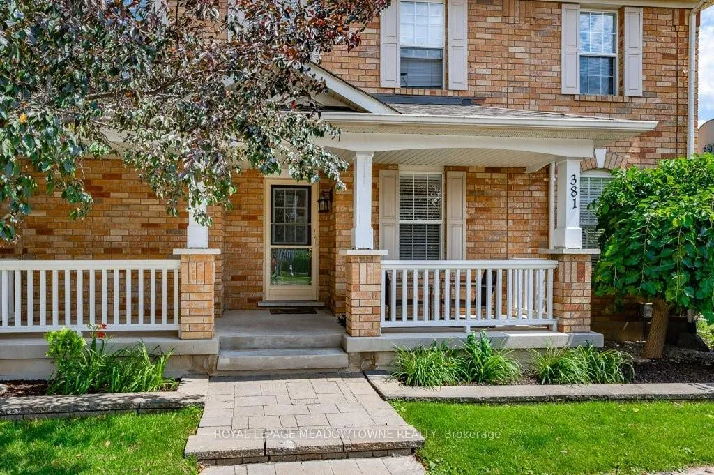 Photo 4 of 381 Baverstock Crescent, Milton, Clarke — HOMEH
